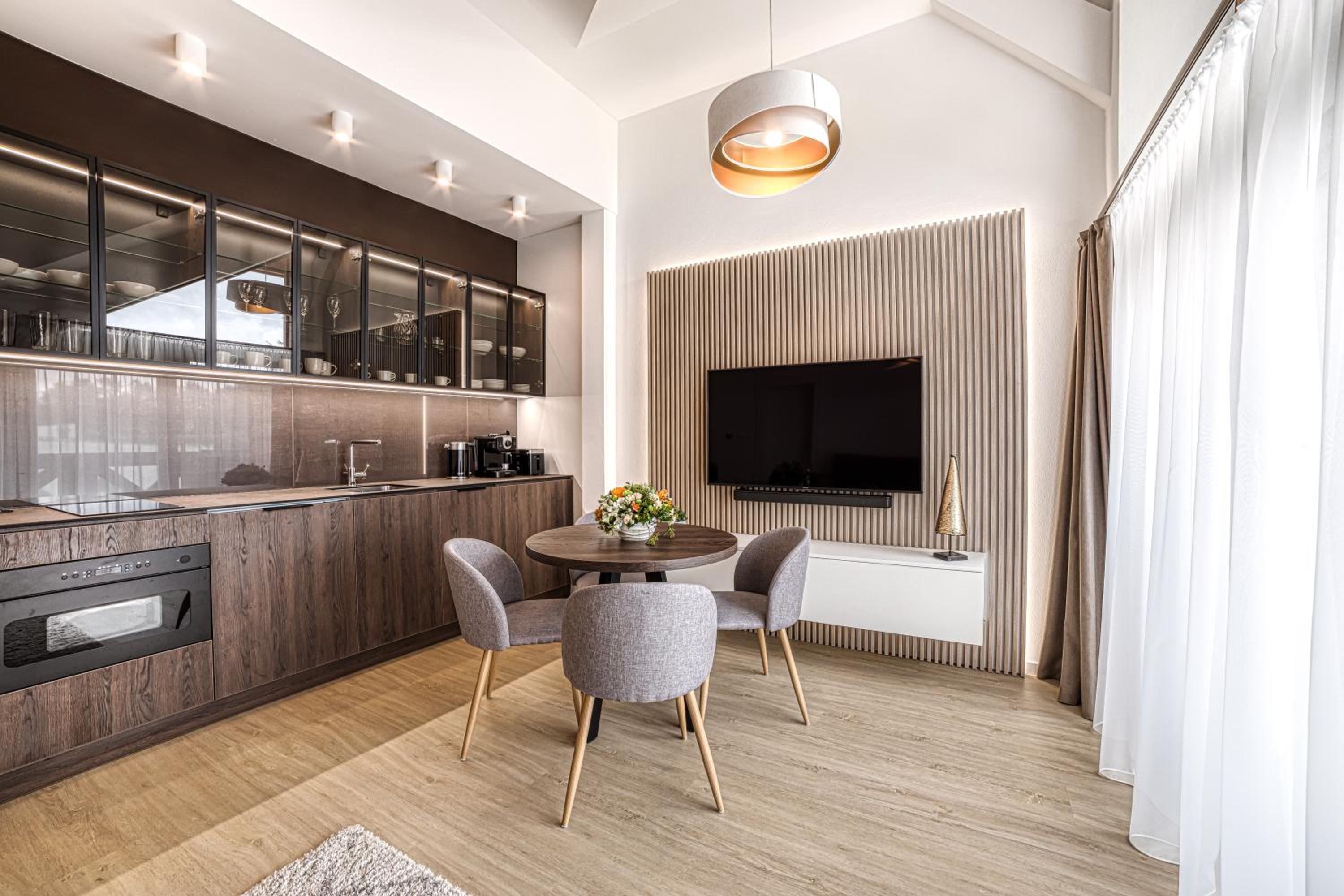 One-Bedroom Apartment - Photo 4