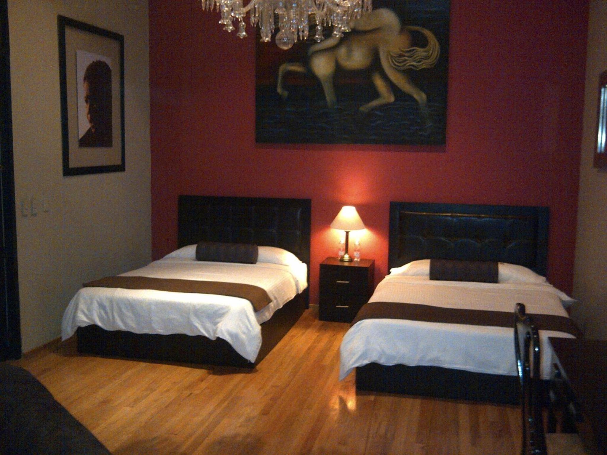 Two-Bedroom Suite - Photo 7