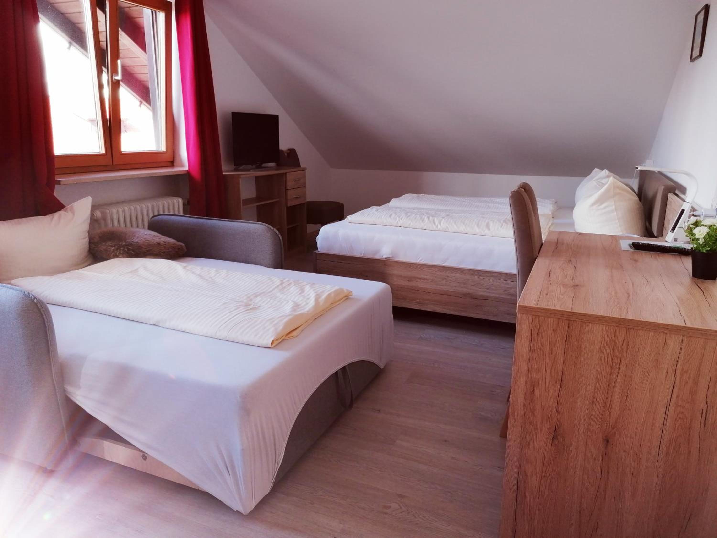 Comfort Triple Room - Photo 9