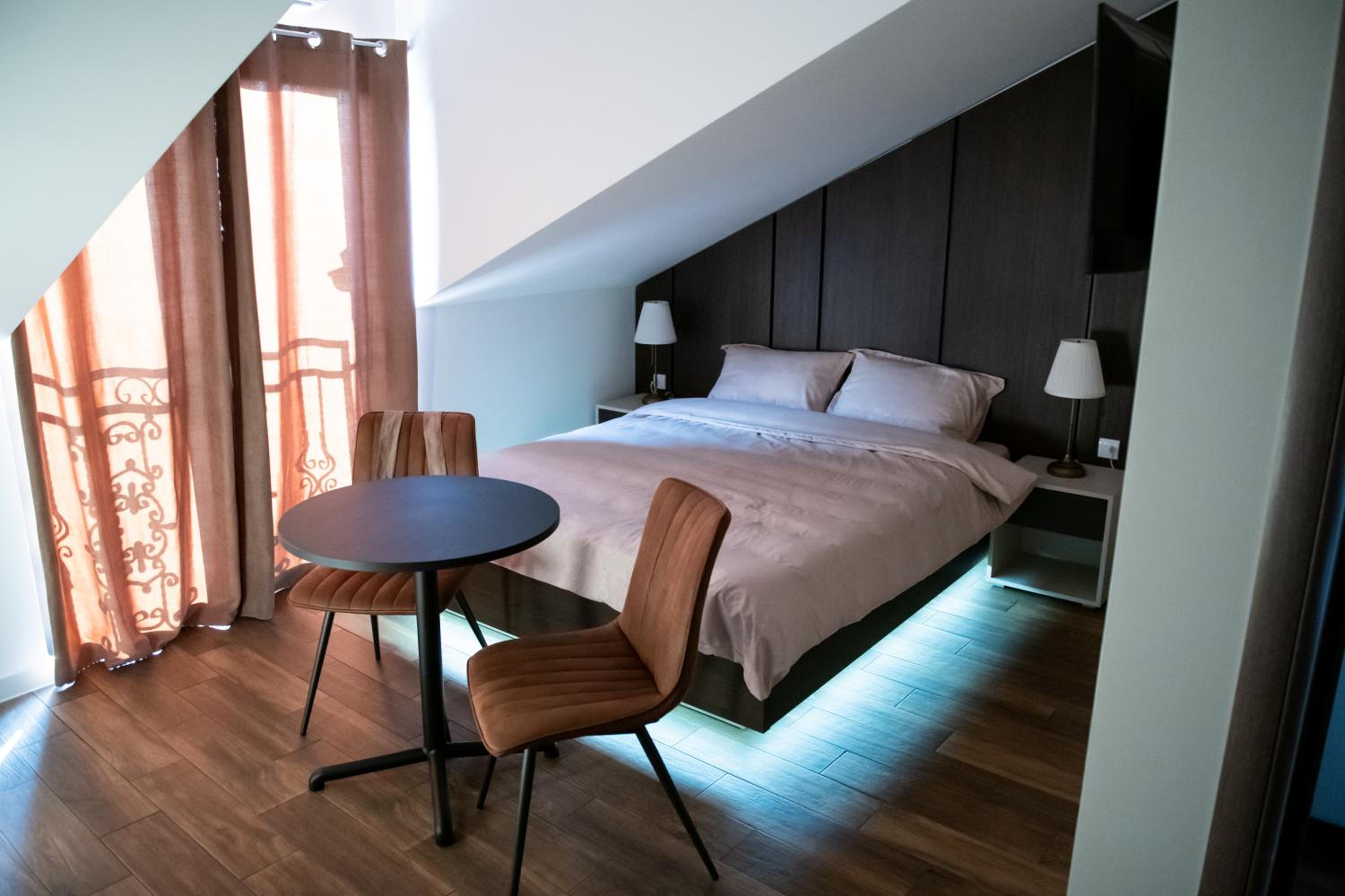 Studio with Sofa Bed