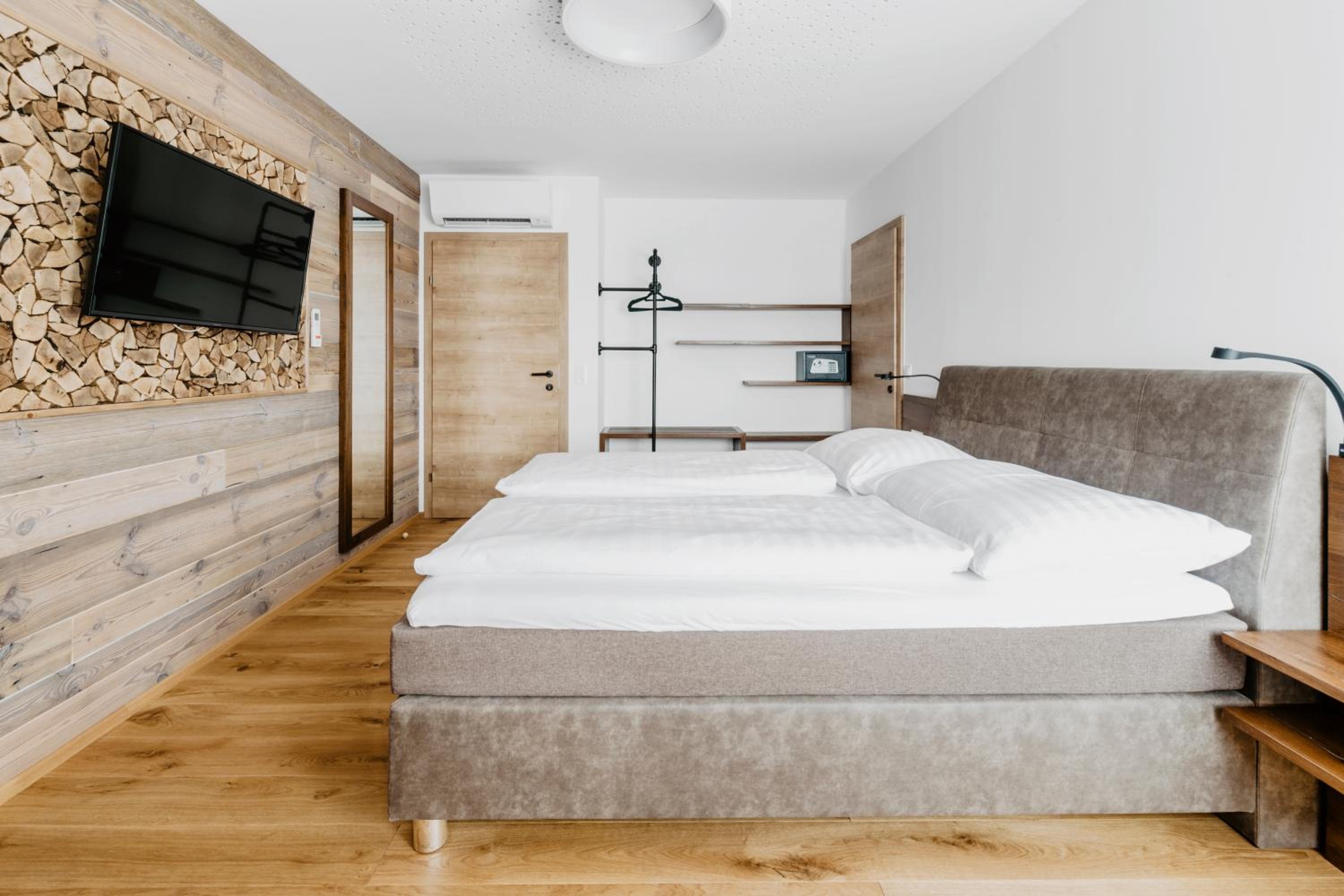 Double Room - Photo 1