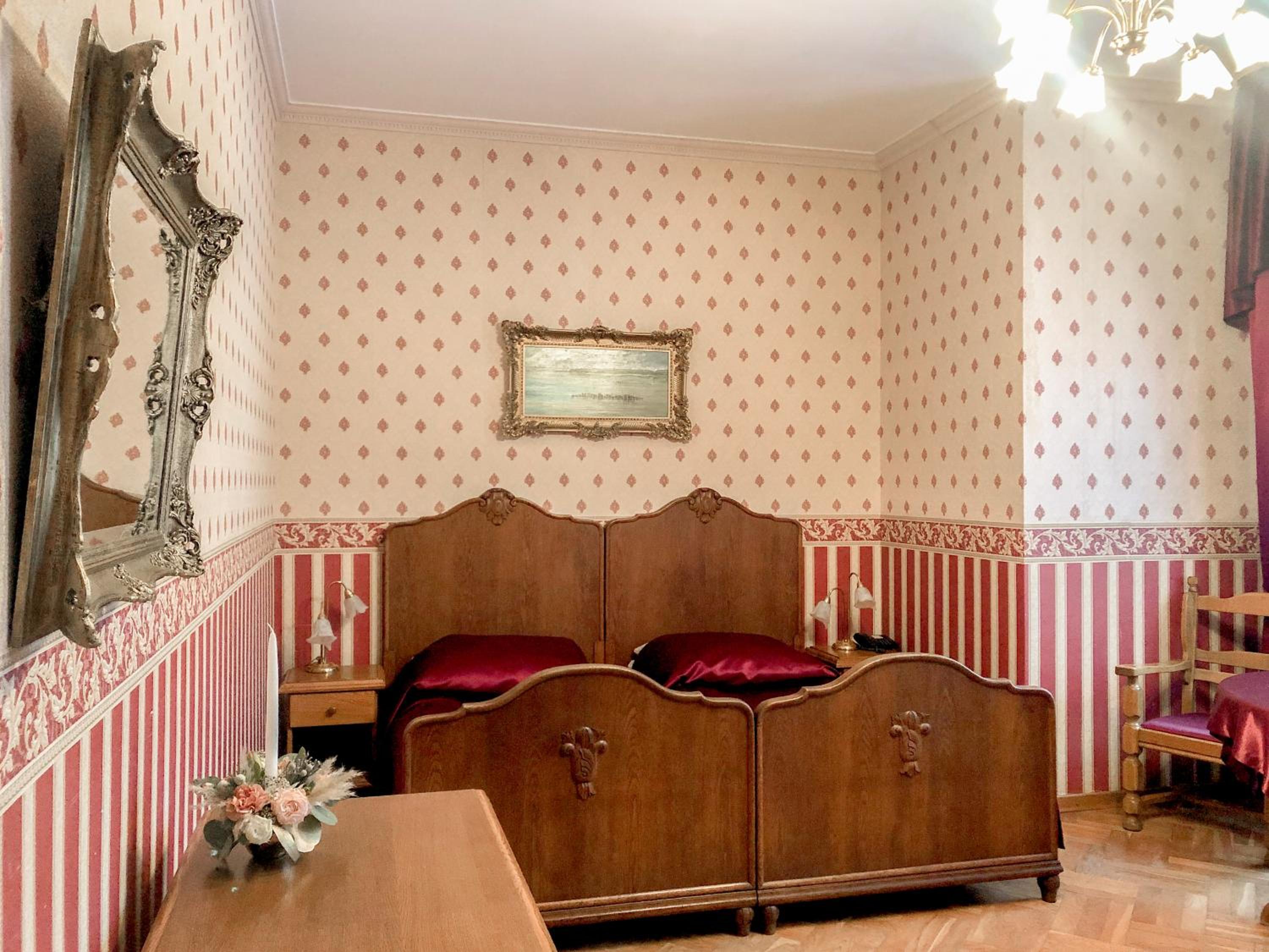 Double Room with Private Bathroom photo 2