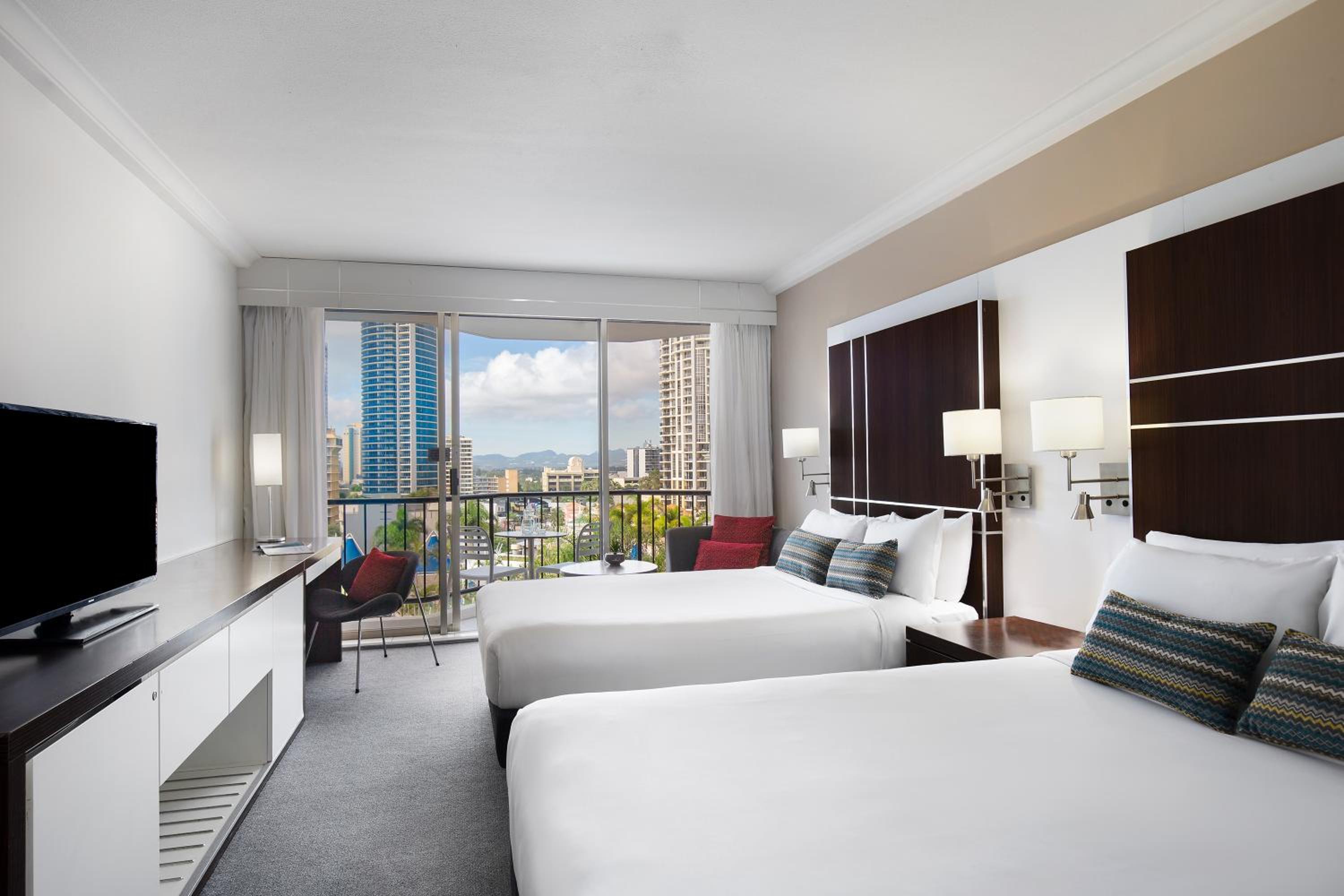Twin Room With City View