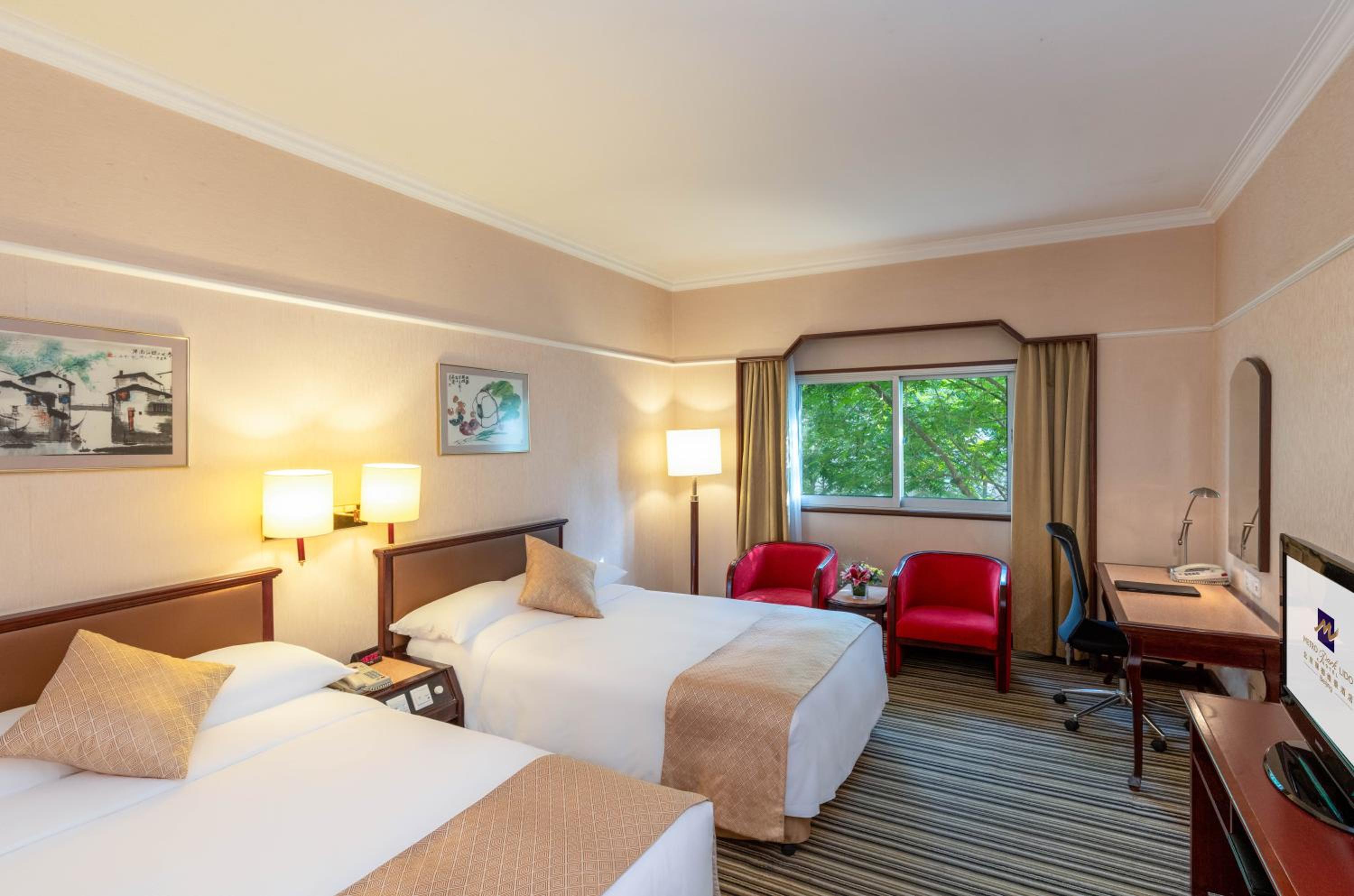 Standard King Room - Photo 4