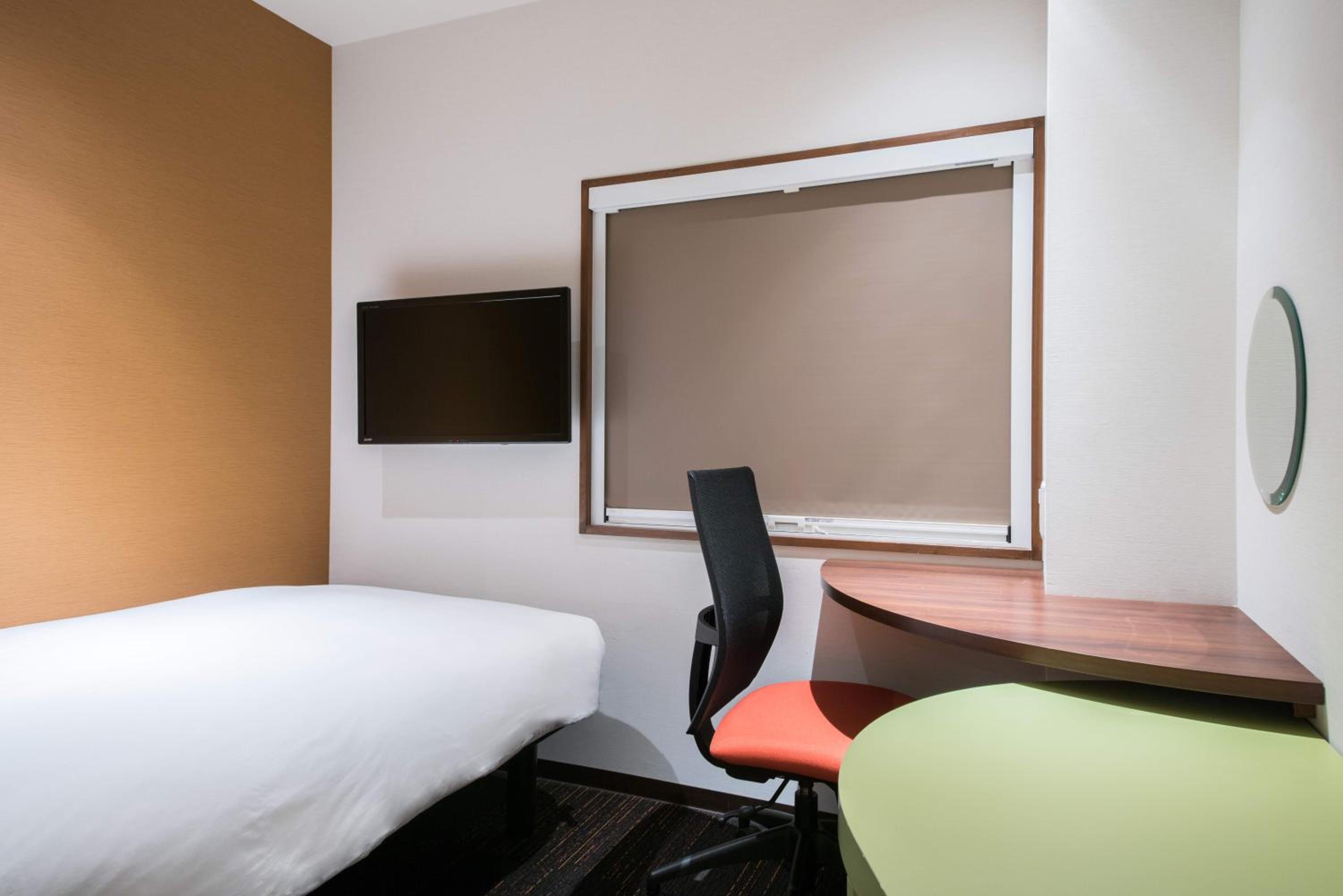 Standard Single Room - Non-Smoking photo 2