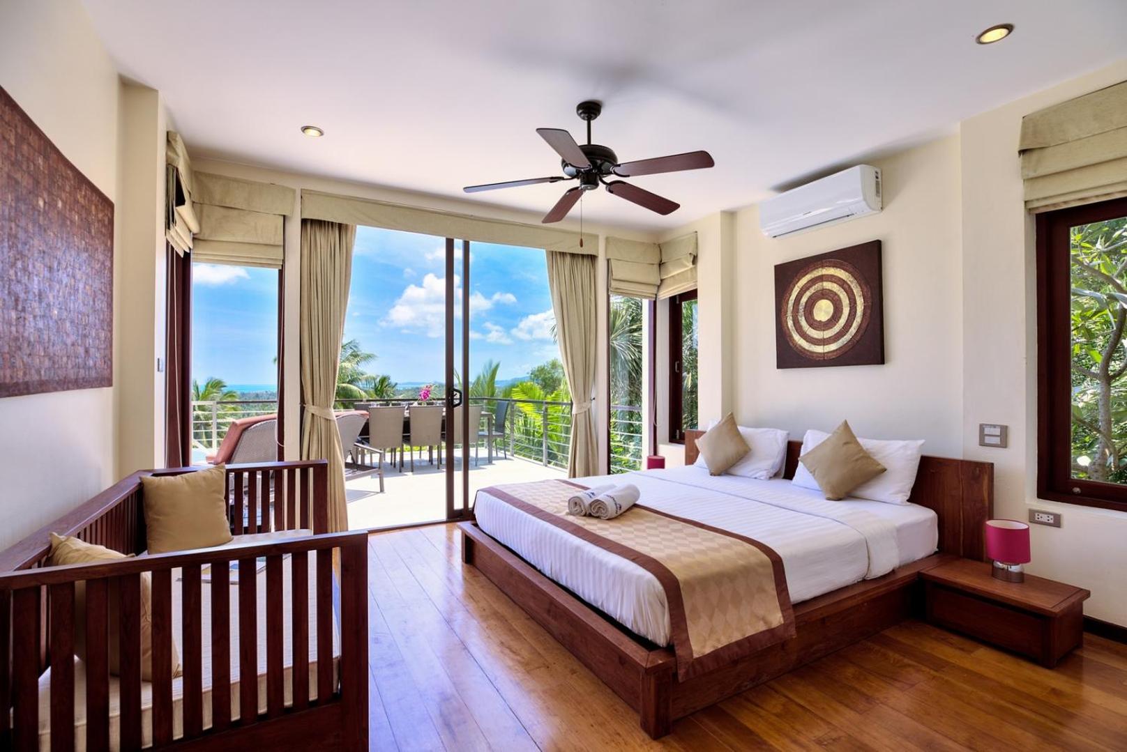 Three-Bedroom Villa photo 1