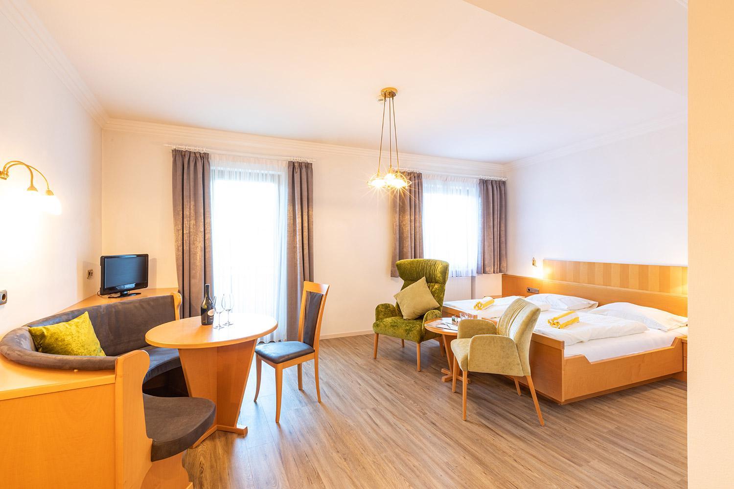 Large Double Room photo 2