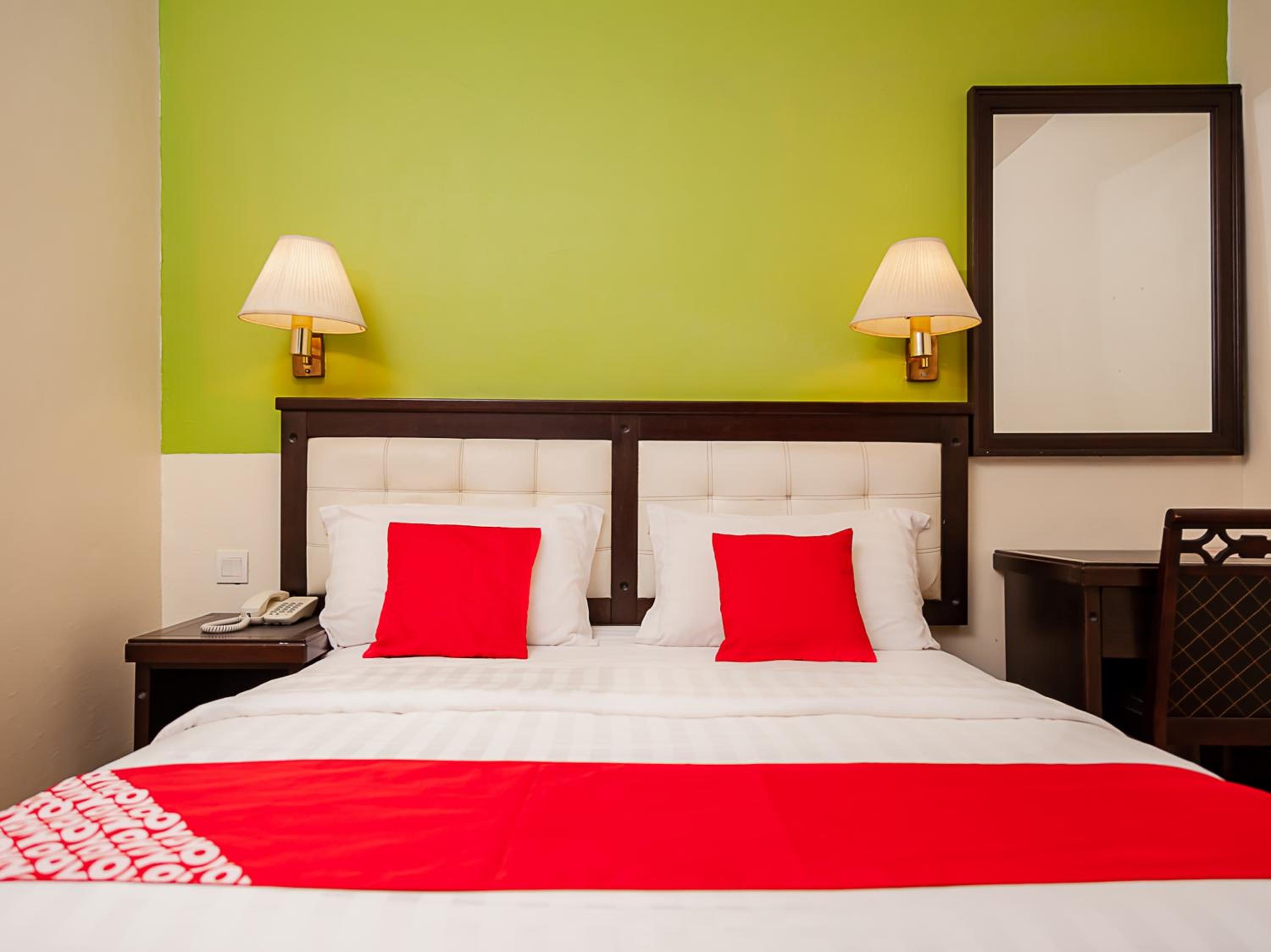Standard Double Room - Photo 9