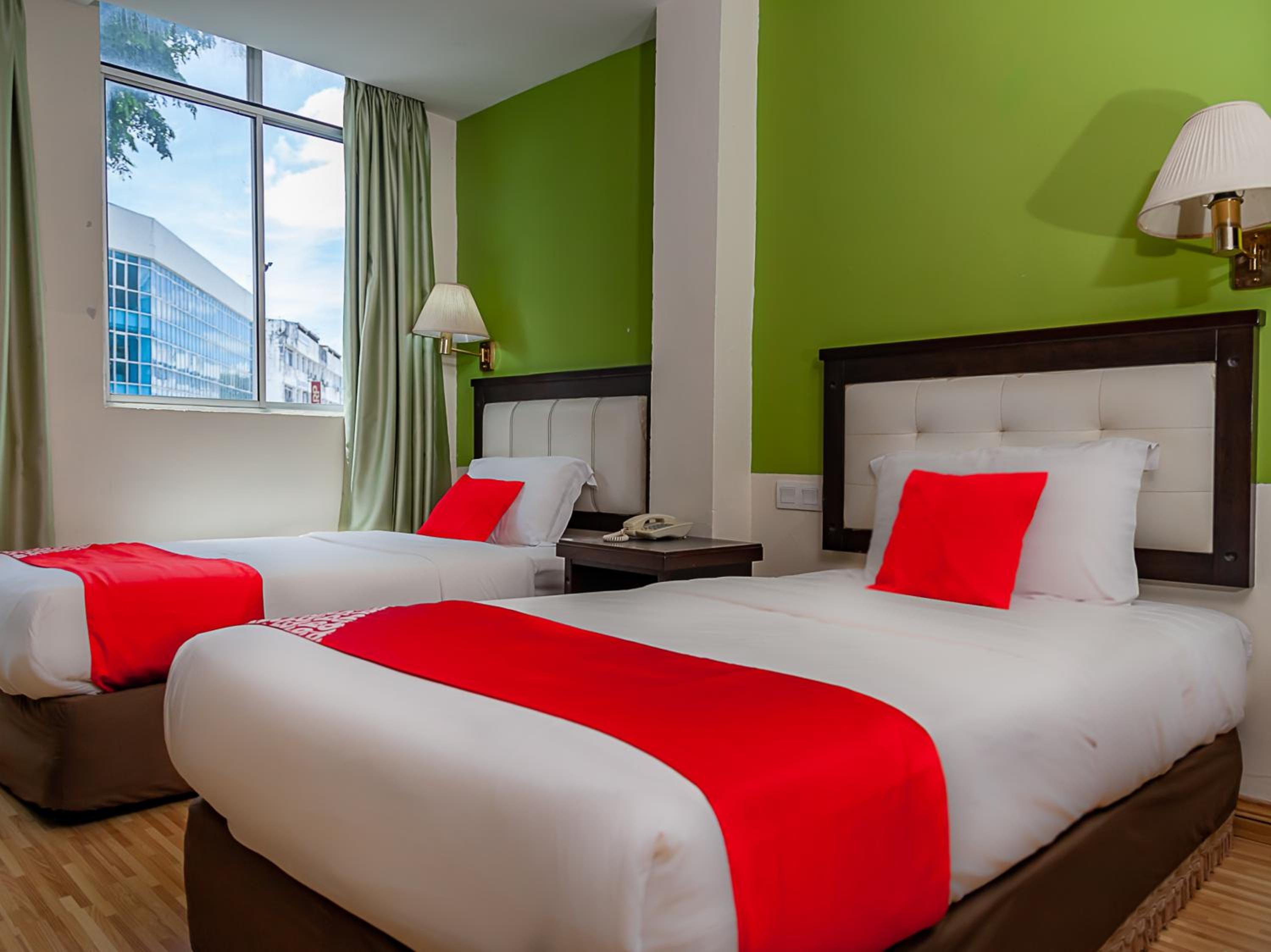 Deluxe Twin Room - Photo 8