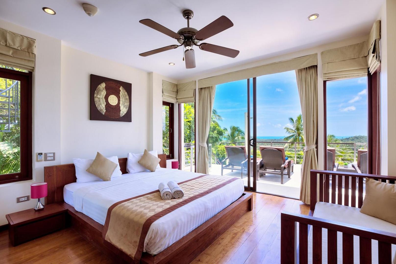 Three-Bedroom Villa photo 3