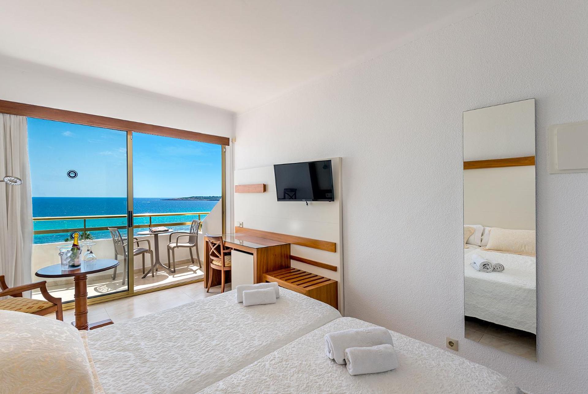 Habitación Doble o con Dos Camas con Vista al Mar