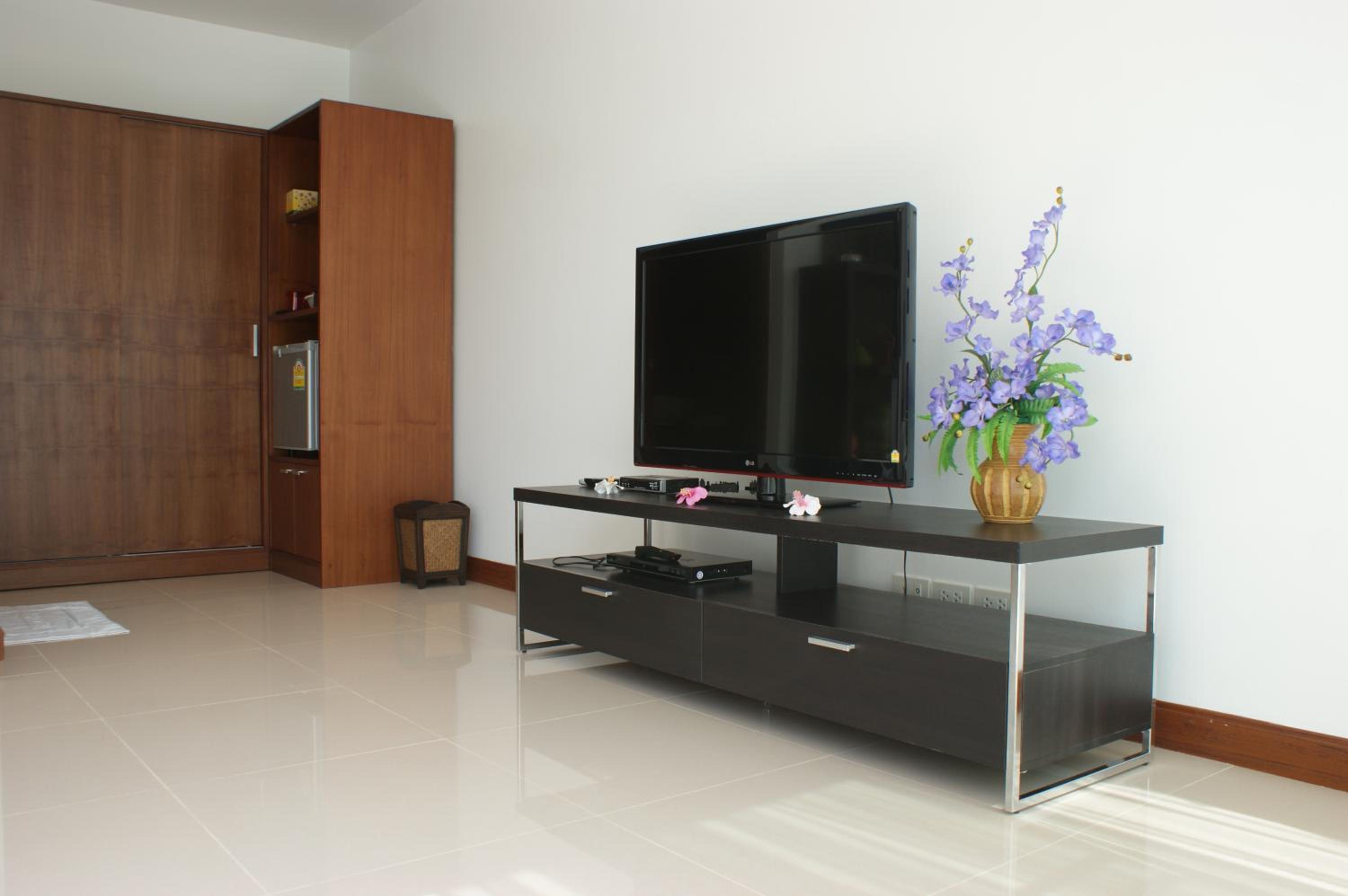 Orchid King Room with Pool View photo 3