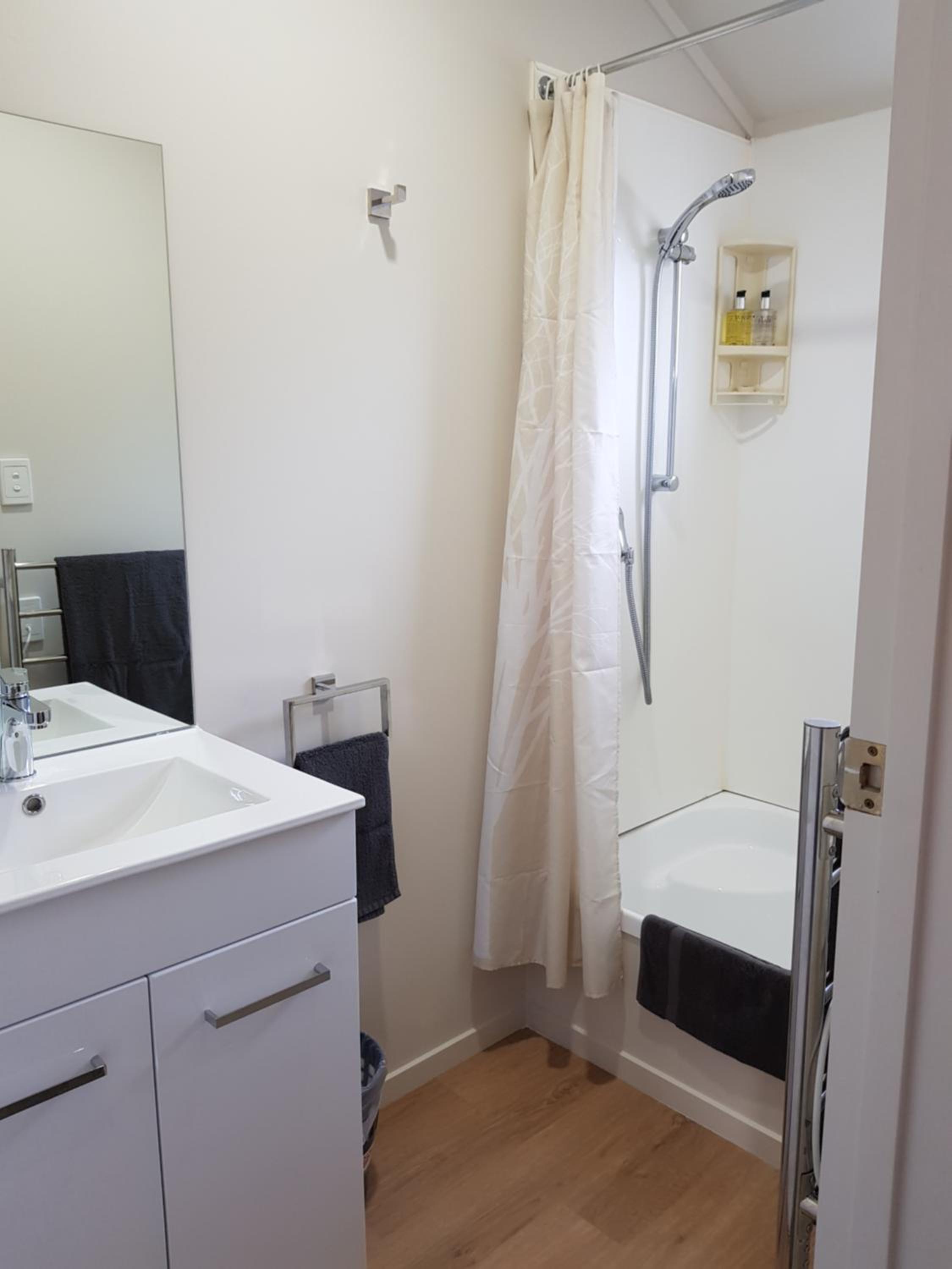 Two-Bedroom Apartment - Photo 21