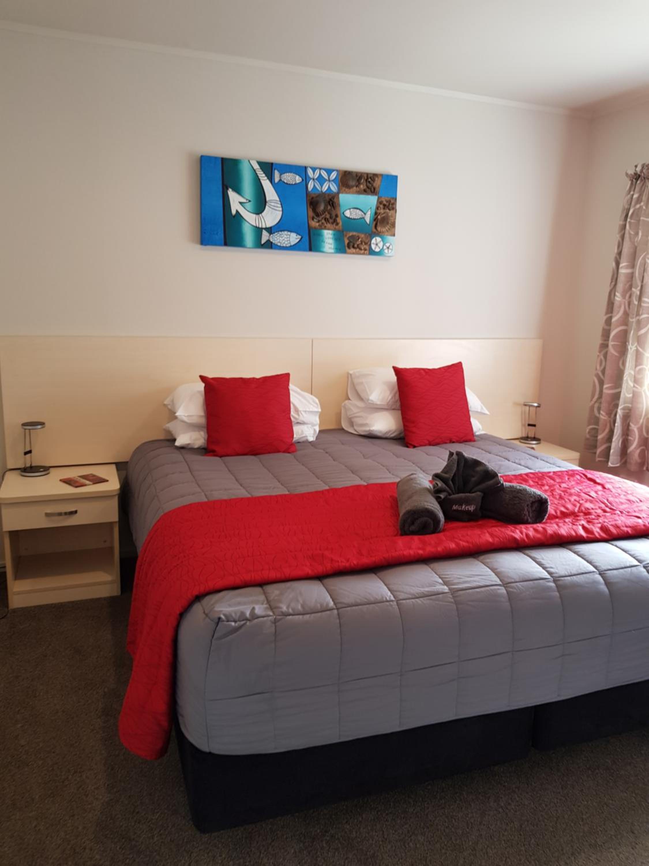 Two-Bedroom Apartment - Photo 17