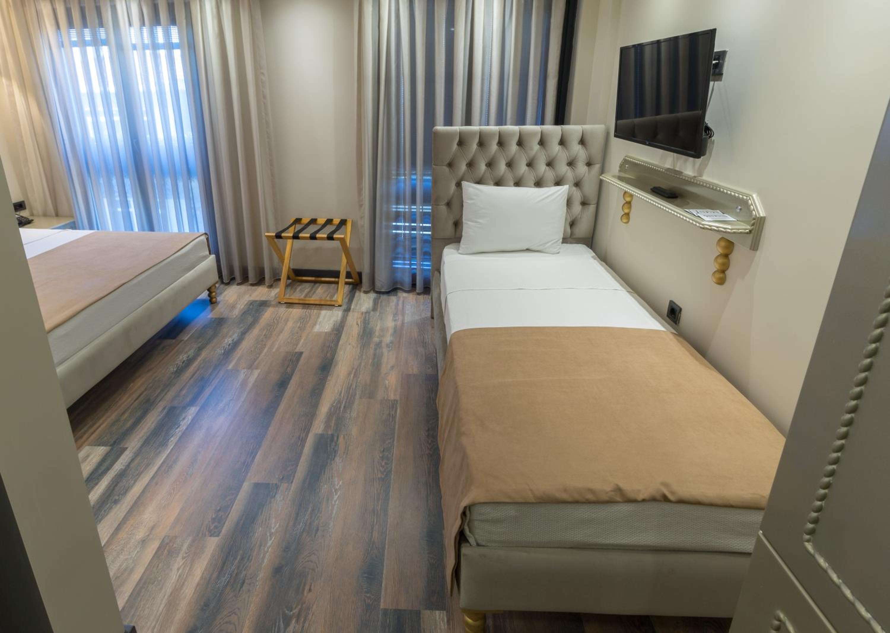 Standard Triple Room photo 3