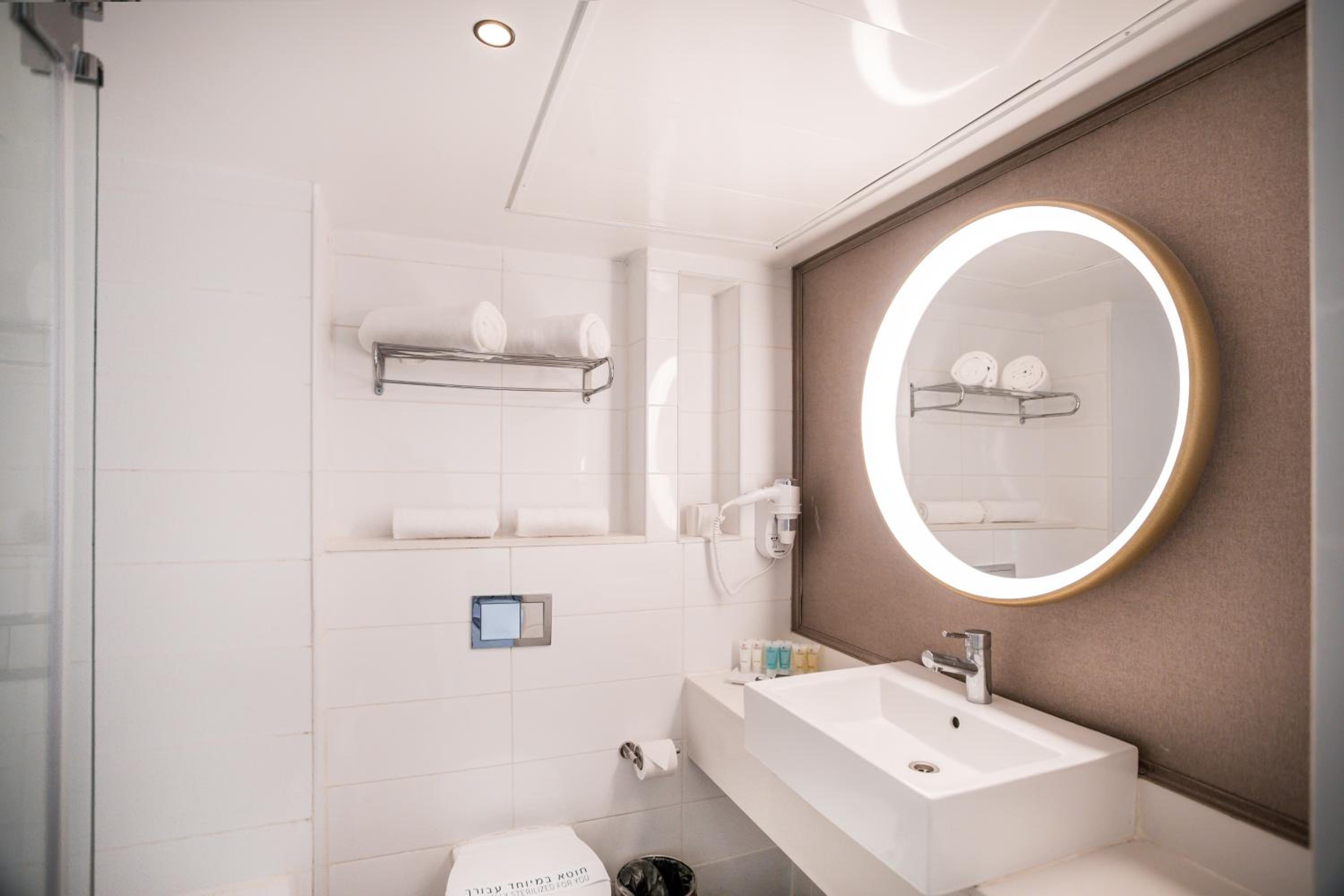 Junior Suite (2 Adults + 1 Child) photo 3