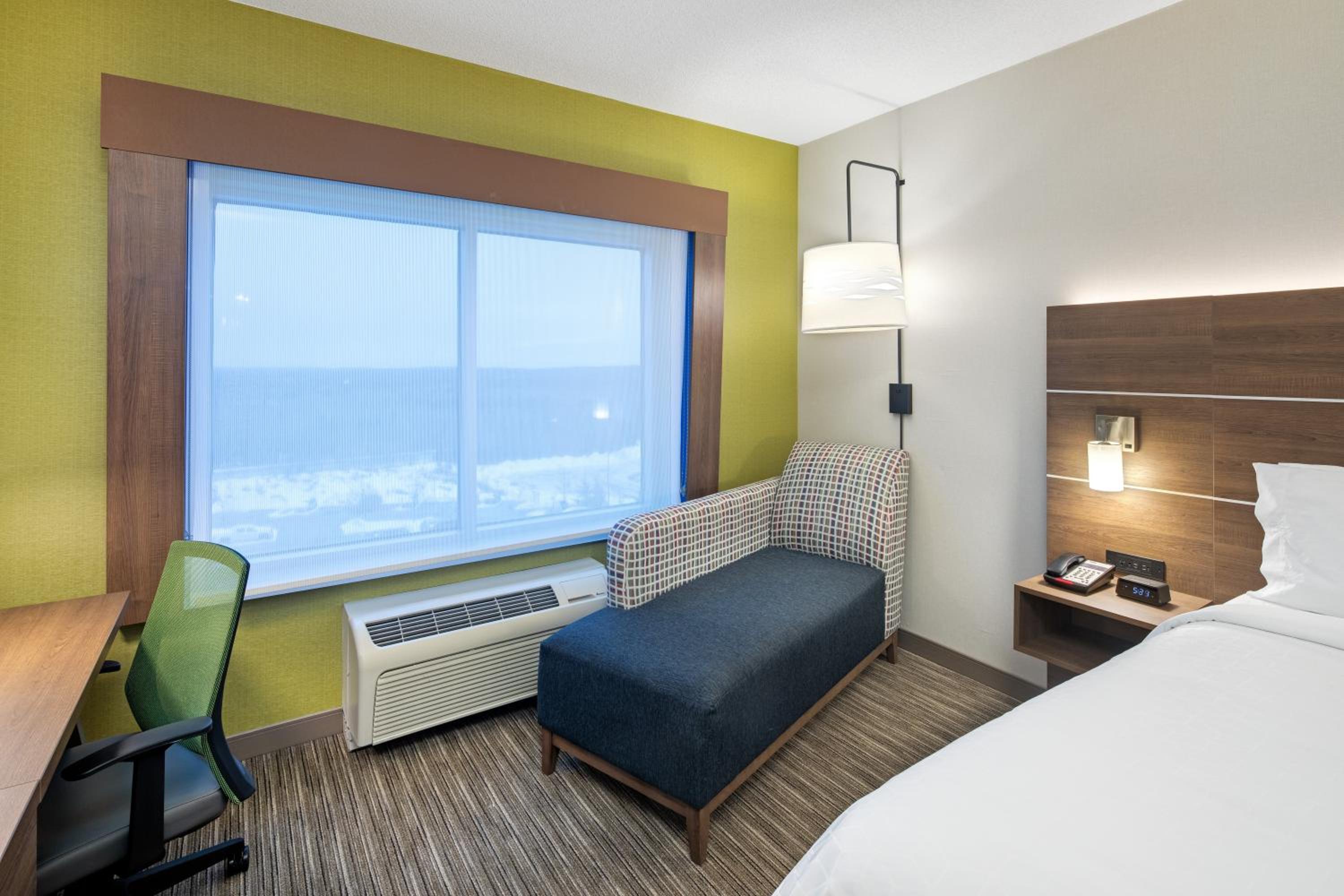 King Suite with Sofa Bed - Photo 3