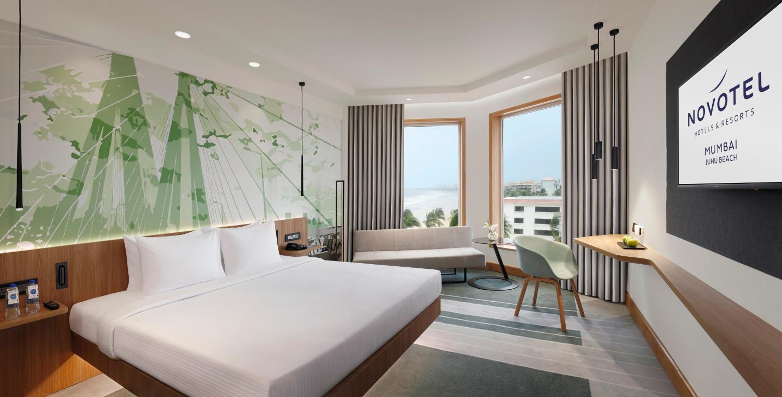 Premier King Bed Ocean View - Higher Floor, Buffet Breakfast, Complimentary Airport transfers (T1&T2), Premier Lounge with Cocktail Hrs. from 18:00 Hrs. to 20:00 Hrs