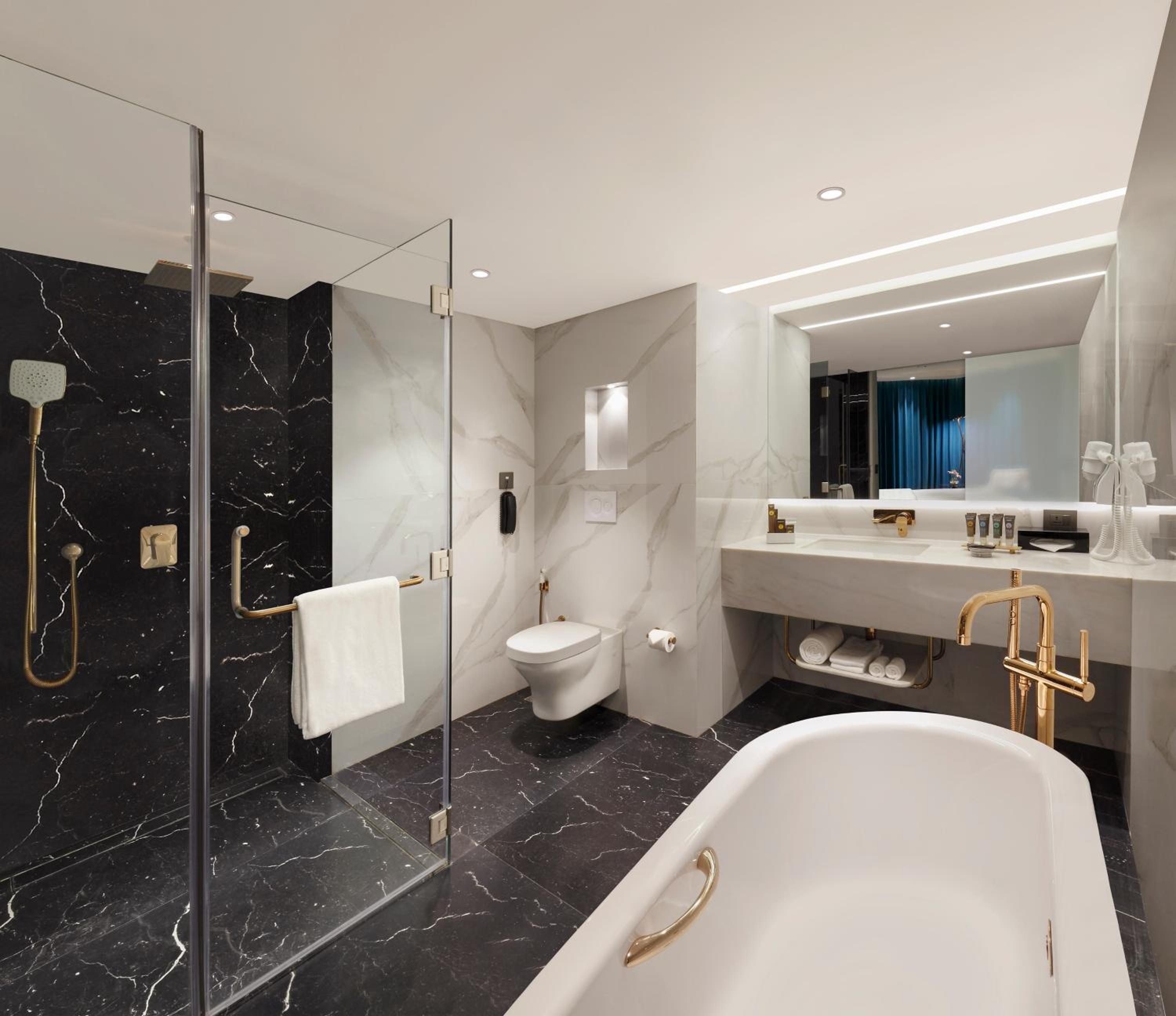 Executive Suite King Bed City View – Buffet Breakfast, Complimentary Airport transfers (T1&T2),Premier Lounge Access with Cocktail Hrs. from 18:00 Hrs. to 20:00 Hrs