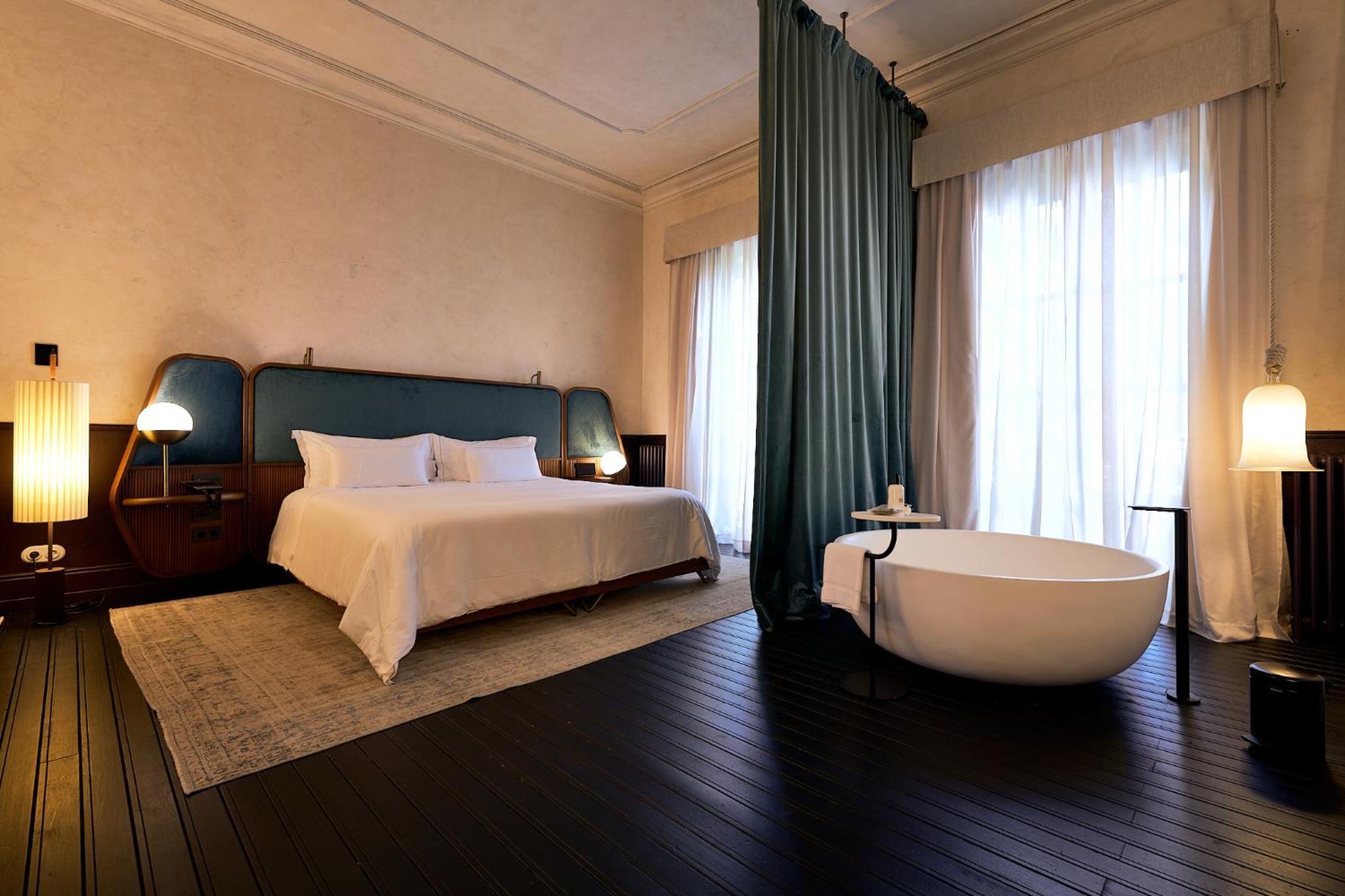 Premium Suite