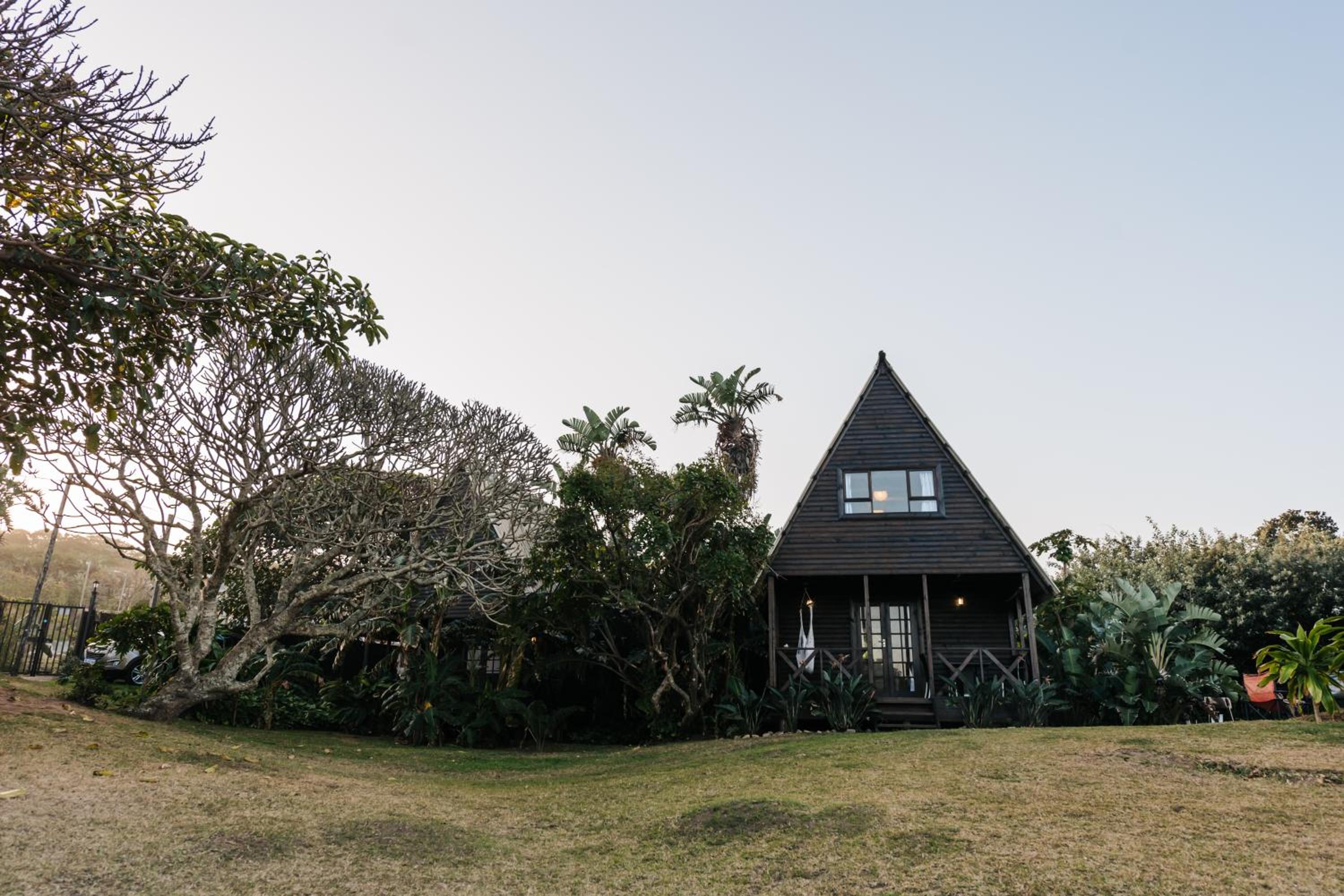 Bungalow with Sea View photo 2