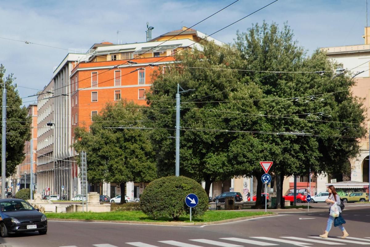 Apartment with Balcony - Photo 25