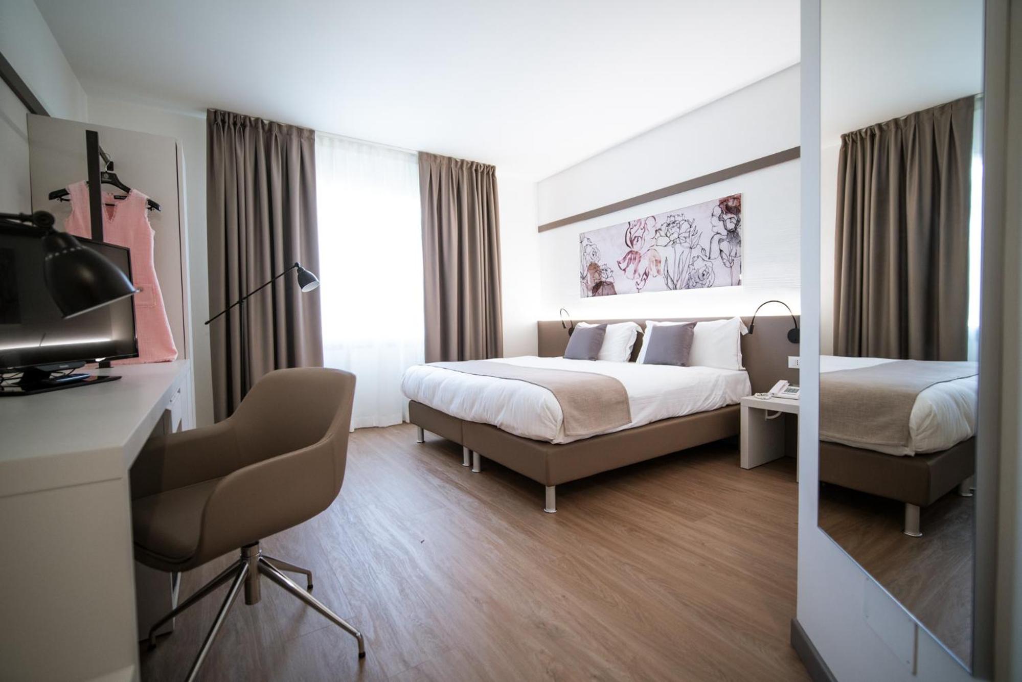 Deluxe Double Room - Photo 4