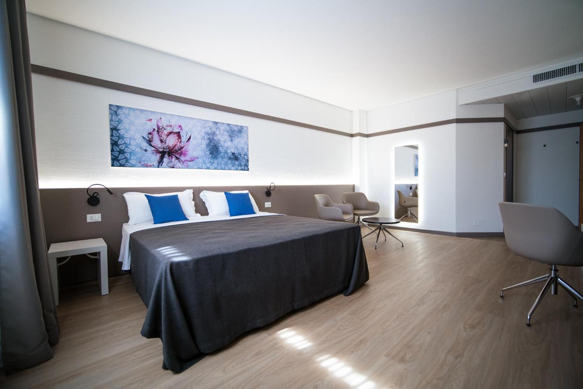 Deluxe Double Room - Photo 5