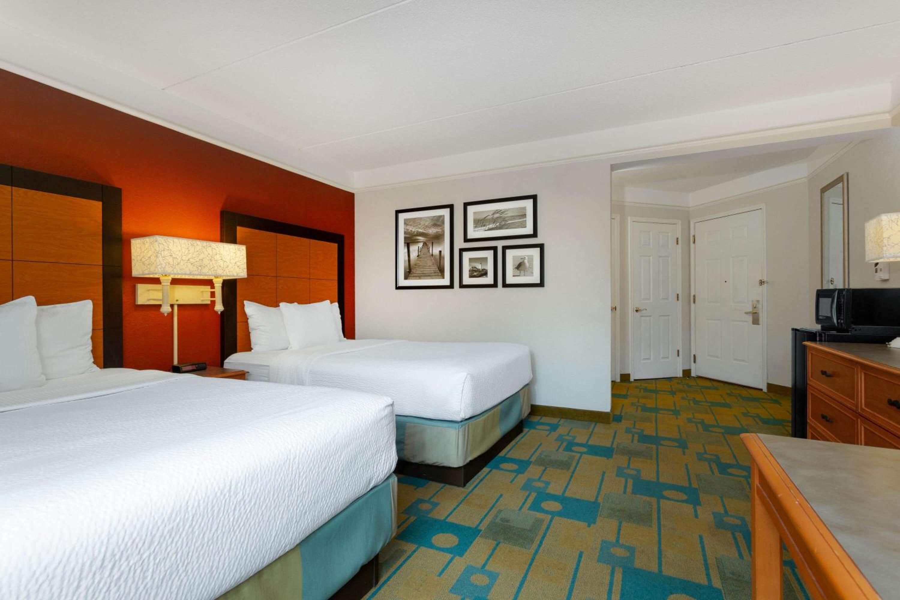 Deluxe Double Room with Two Double Beds photo 1