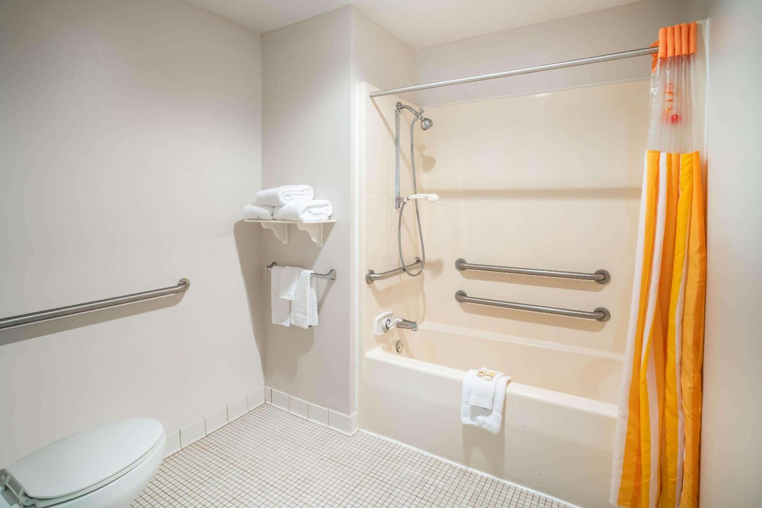 King Room - Mobility Access/Non-Smoking - Photo 2