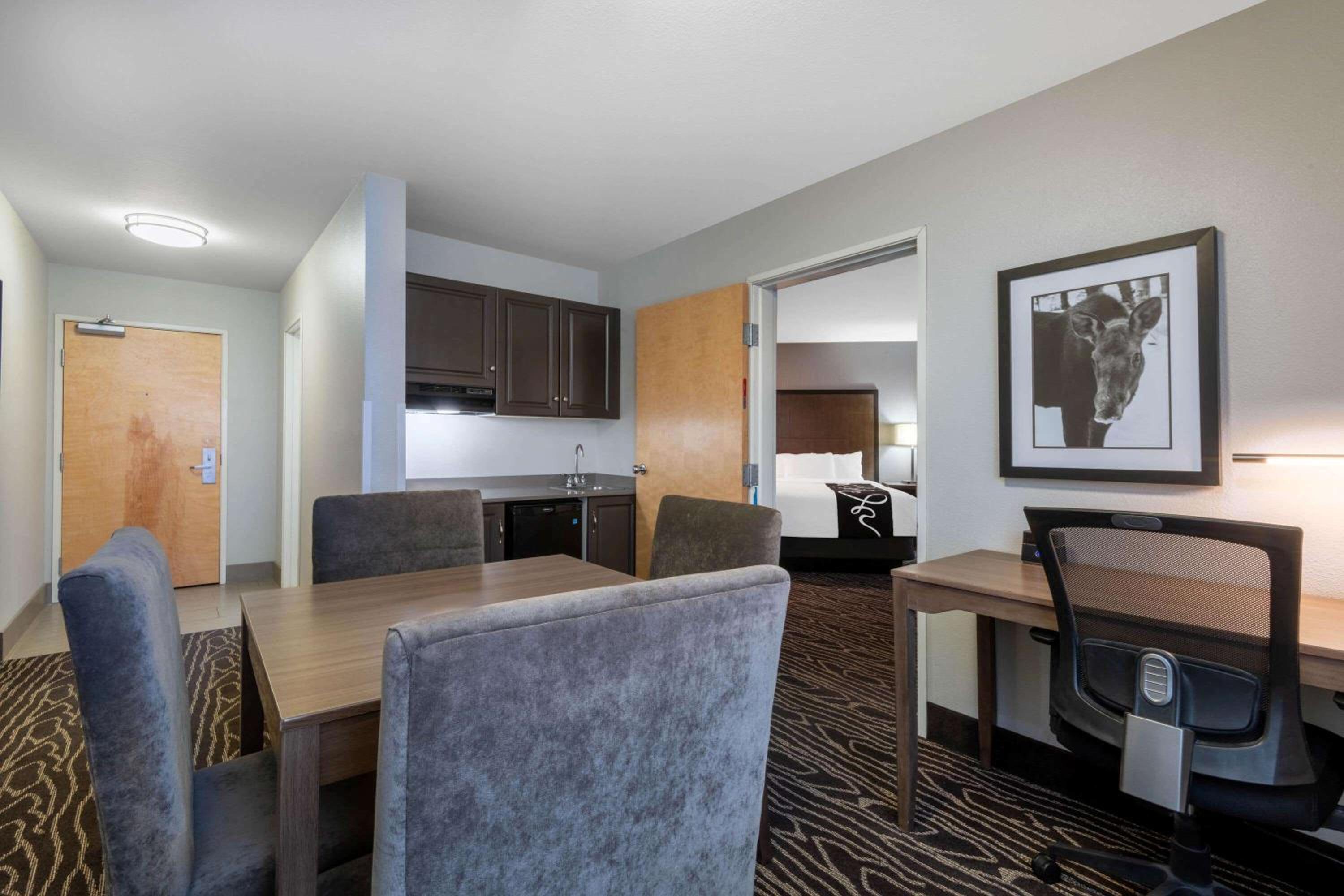 Deluxe Family Room - Non-Smoking  - Photo 2
