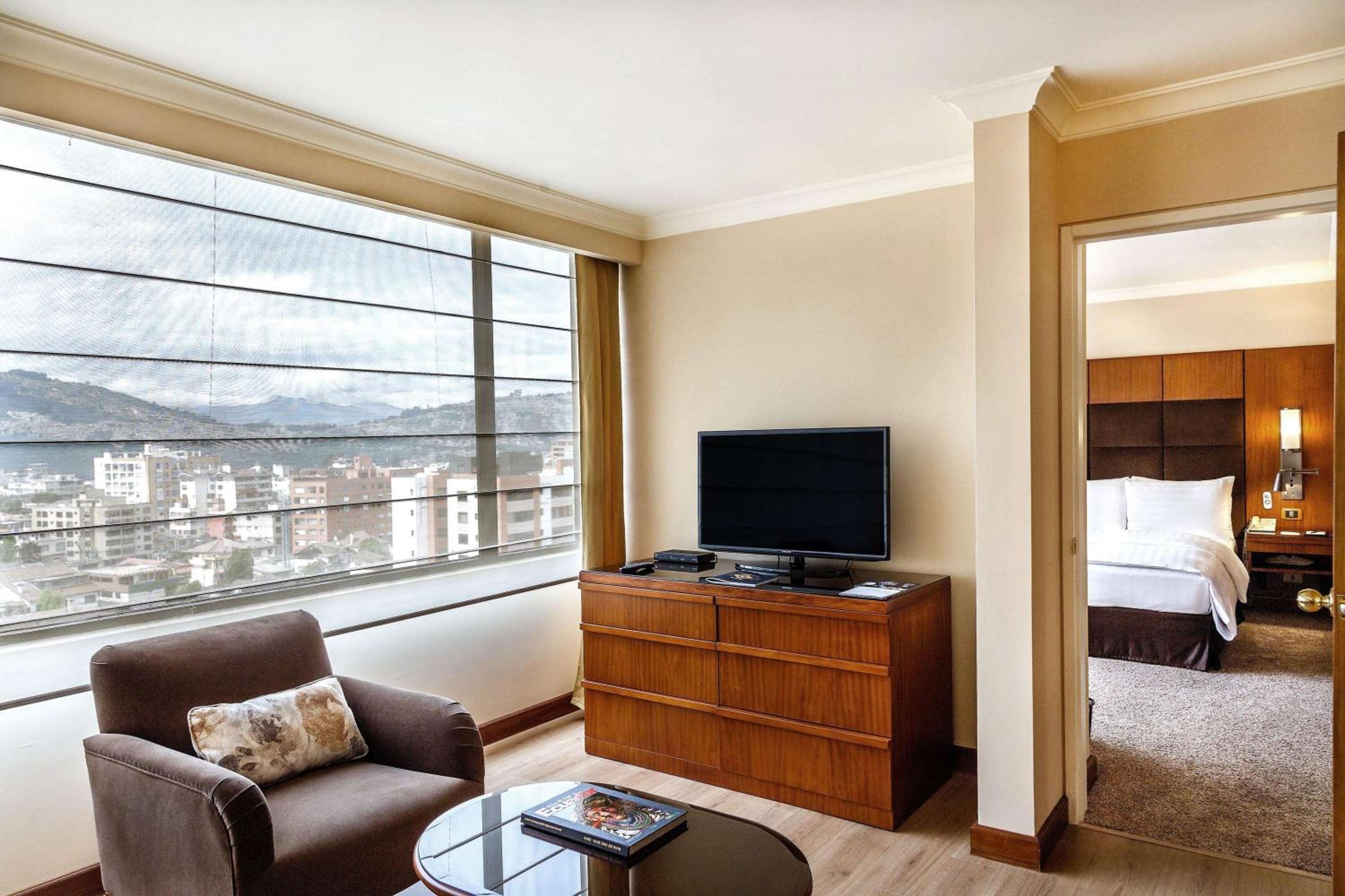 Business Suite photo 3