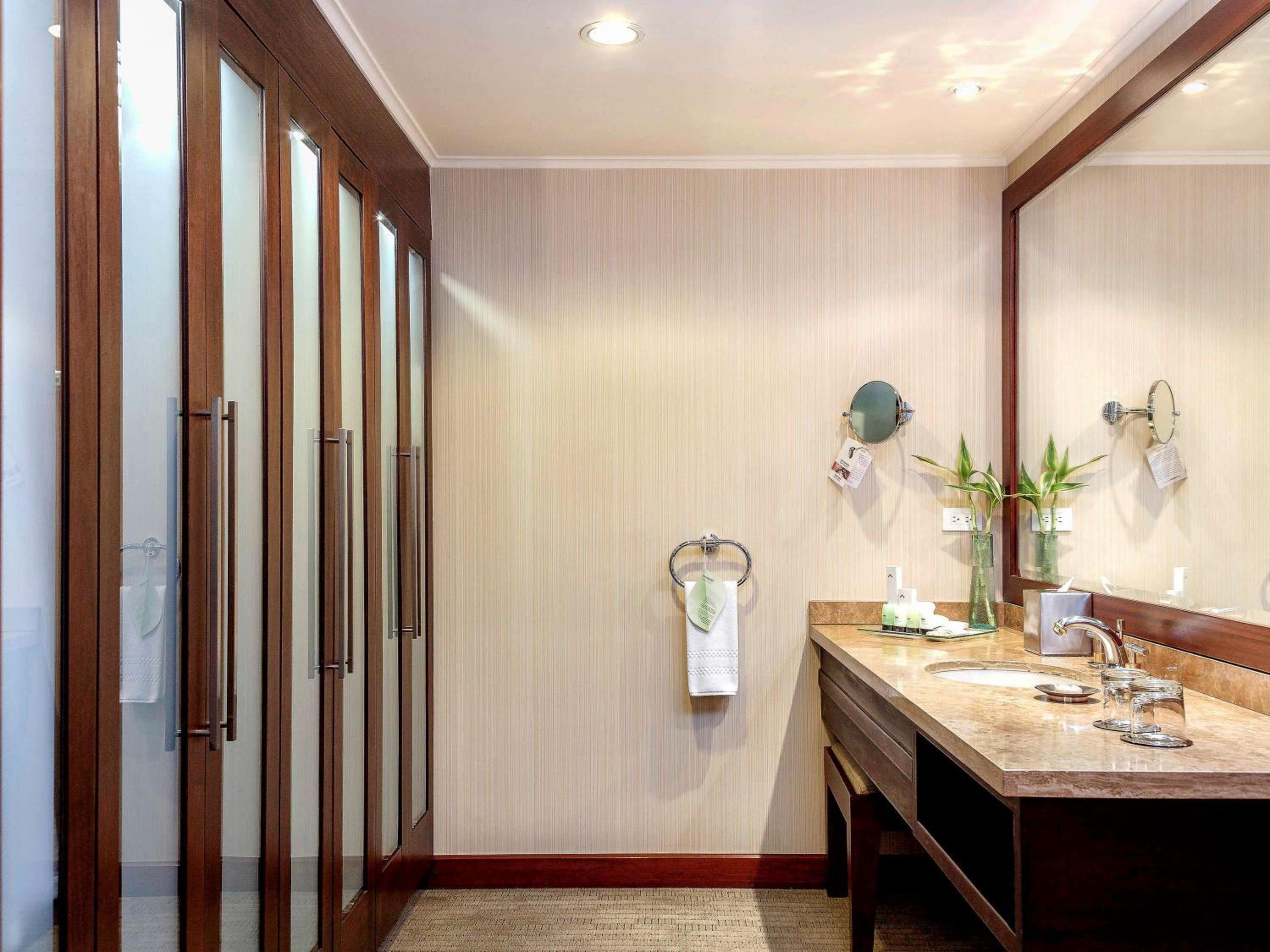Executive King Suite photo 2