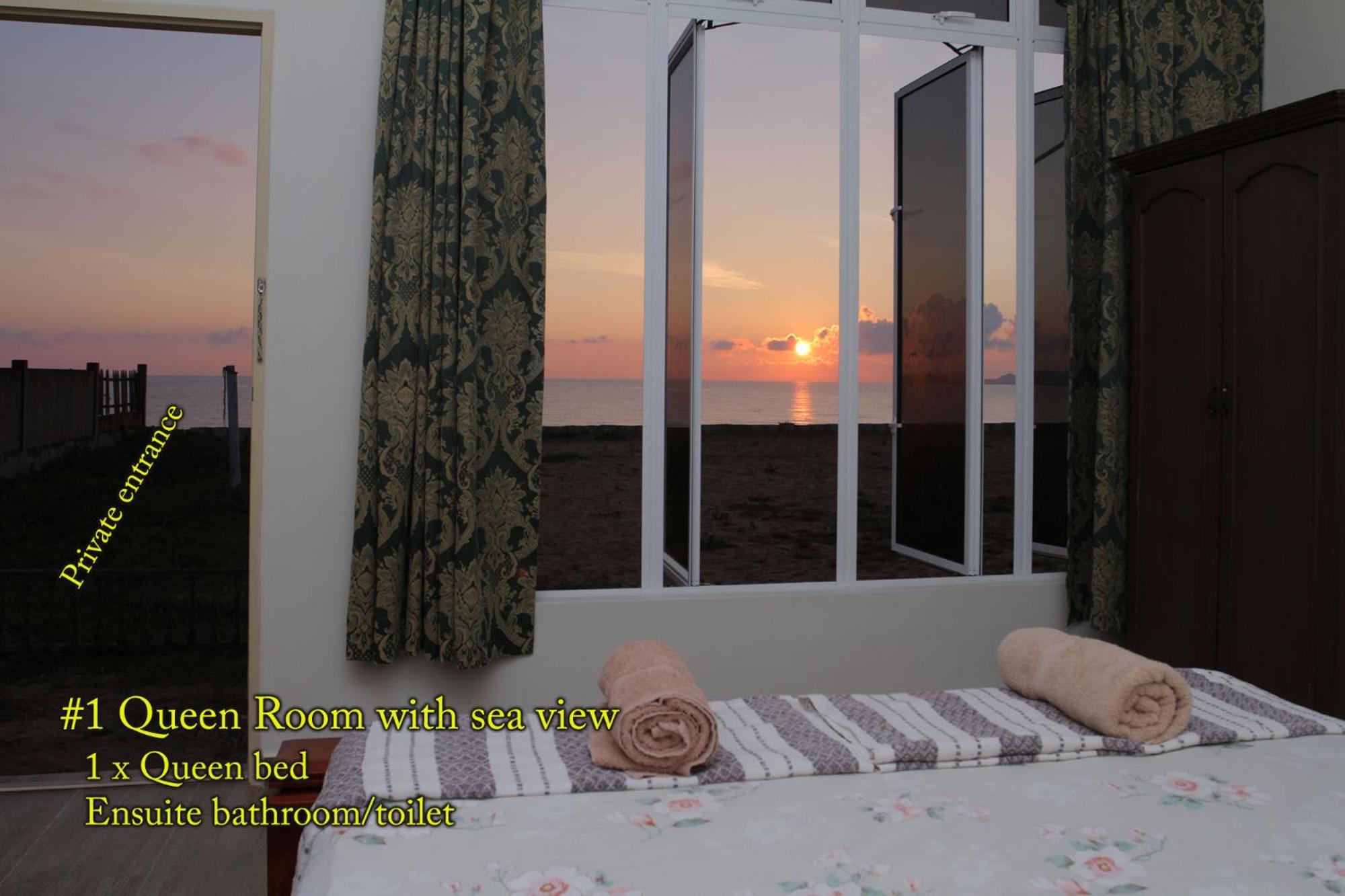 Queen Room with Sea View photo 2