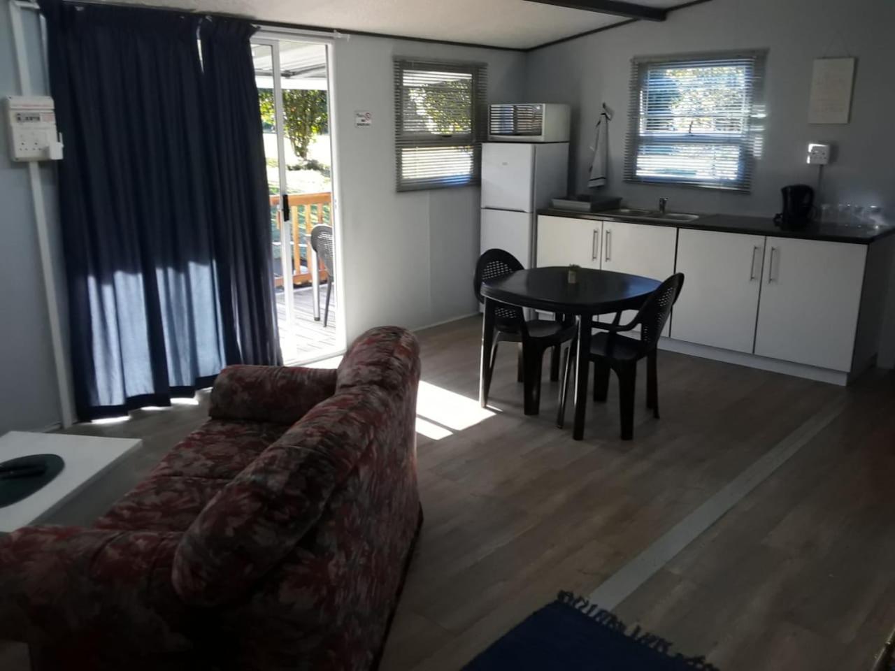 One-Bedroom Apartment - Photo 1