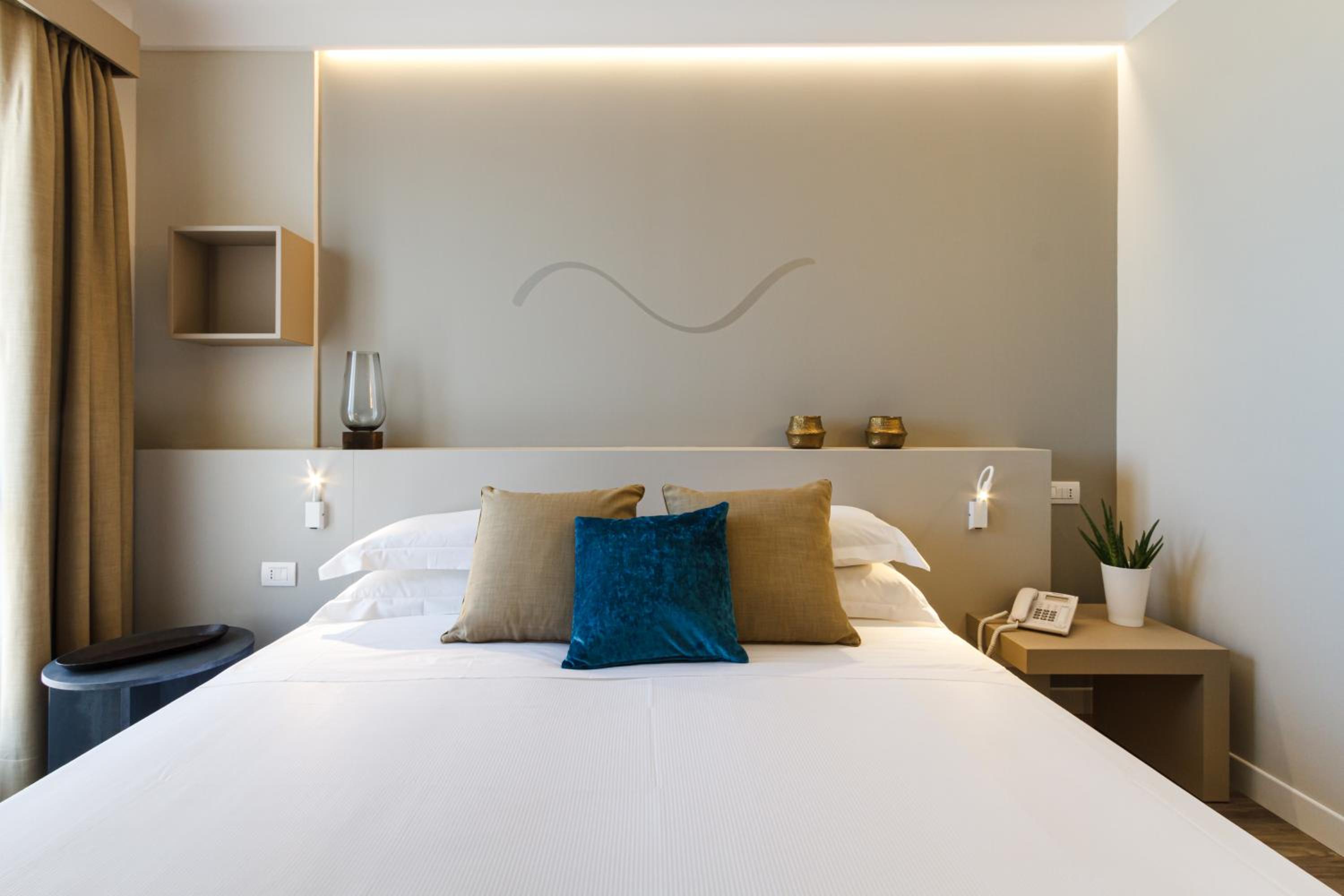 Superior Double or Twin Room - Photo 3