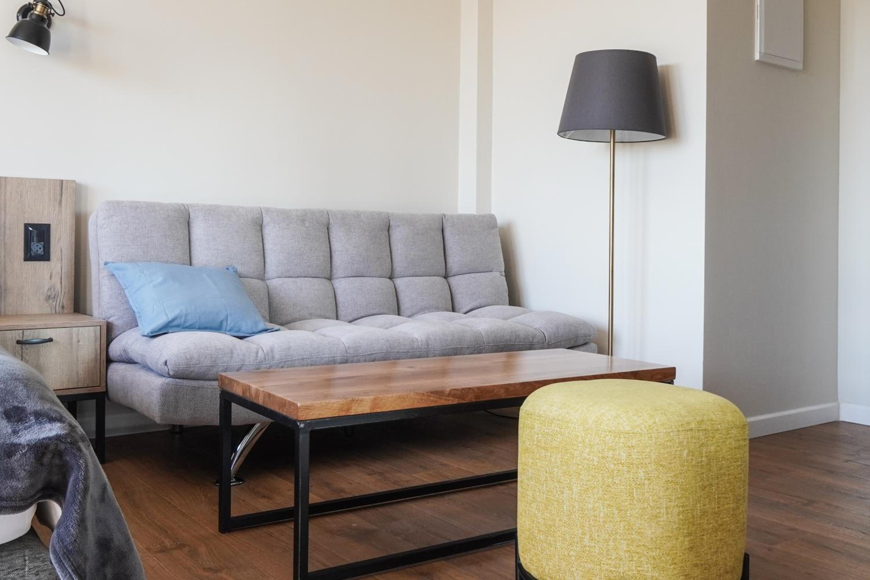 Comfort Family Room - Photo 2