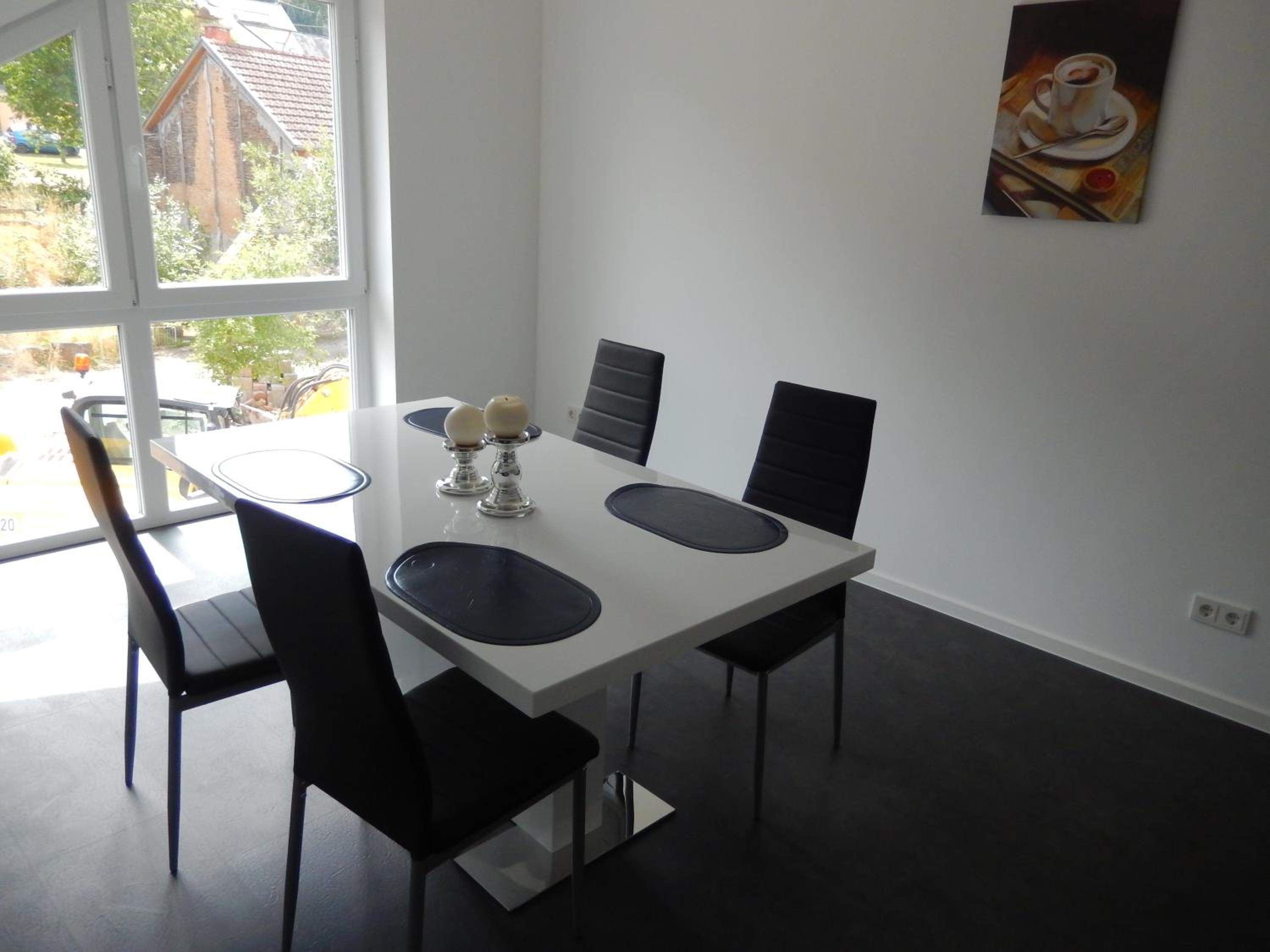 Three-Bedroom Apartment photo 2