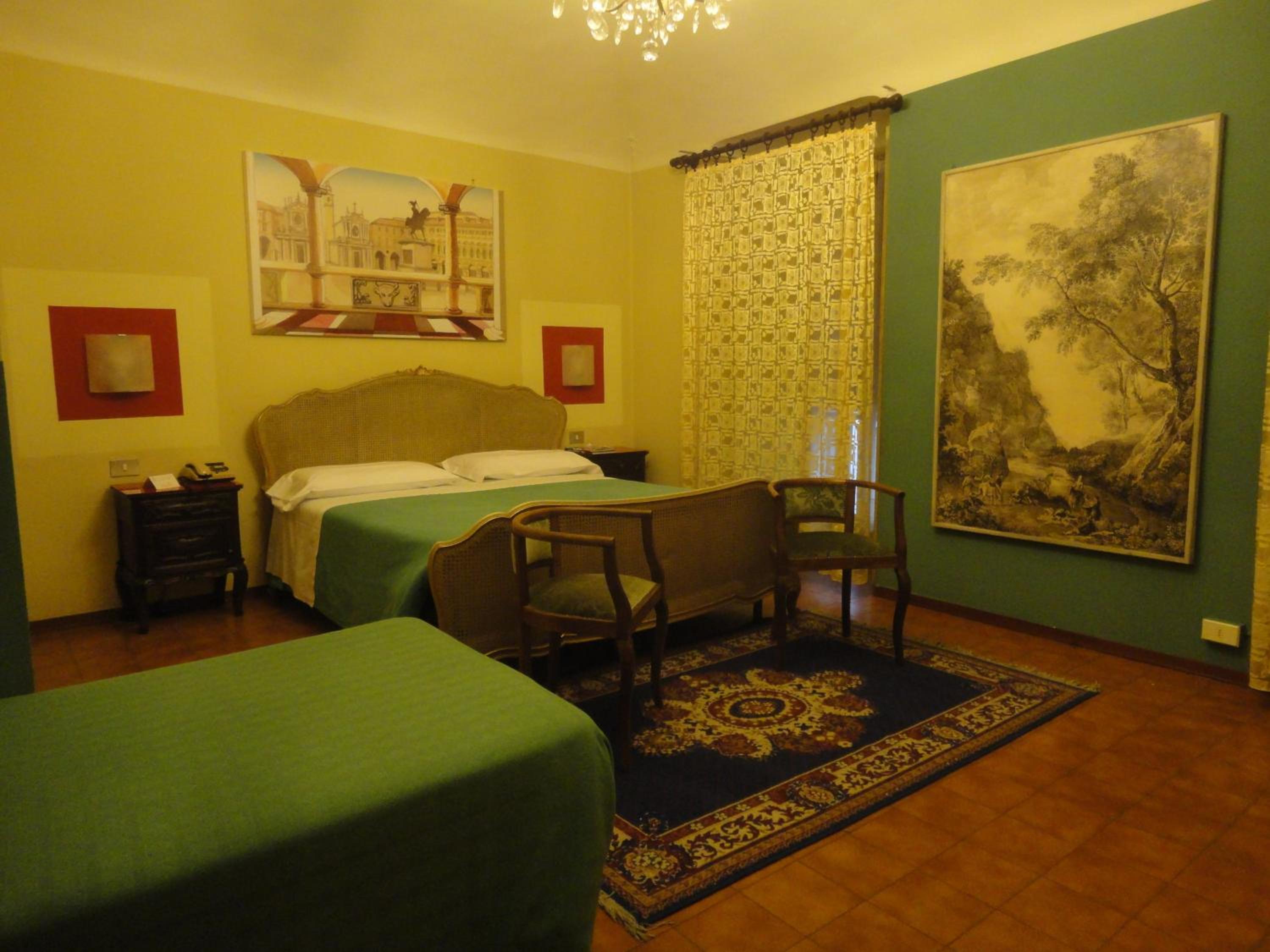 Standard Triple Room - Photo 4