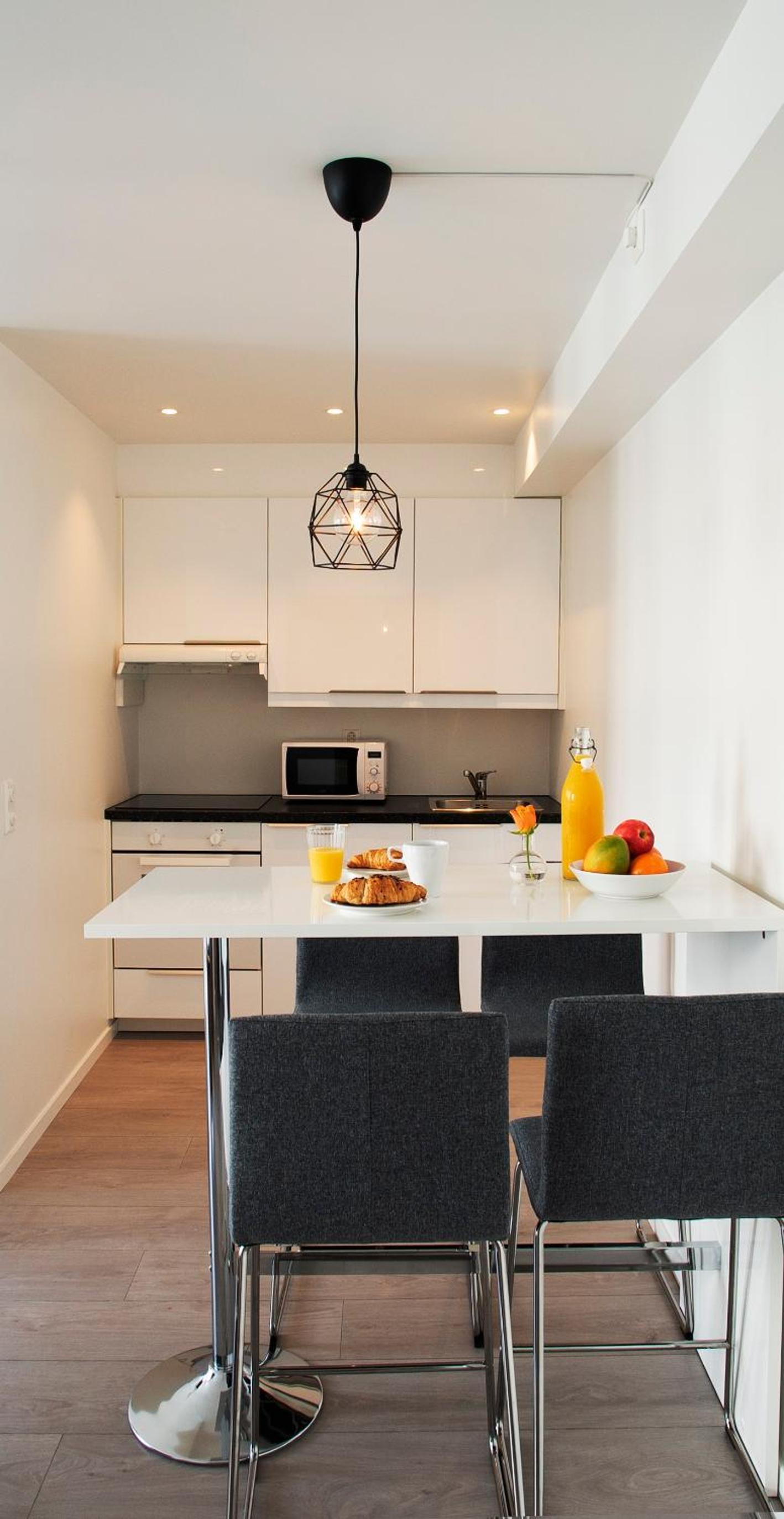 One-Bedroom Apartment thumbnail 5