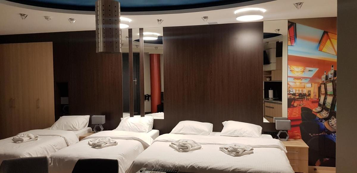 Executive Suite - Photo 5