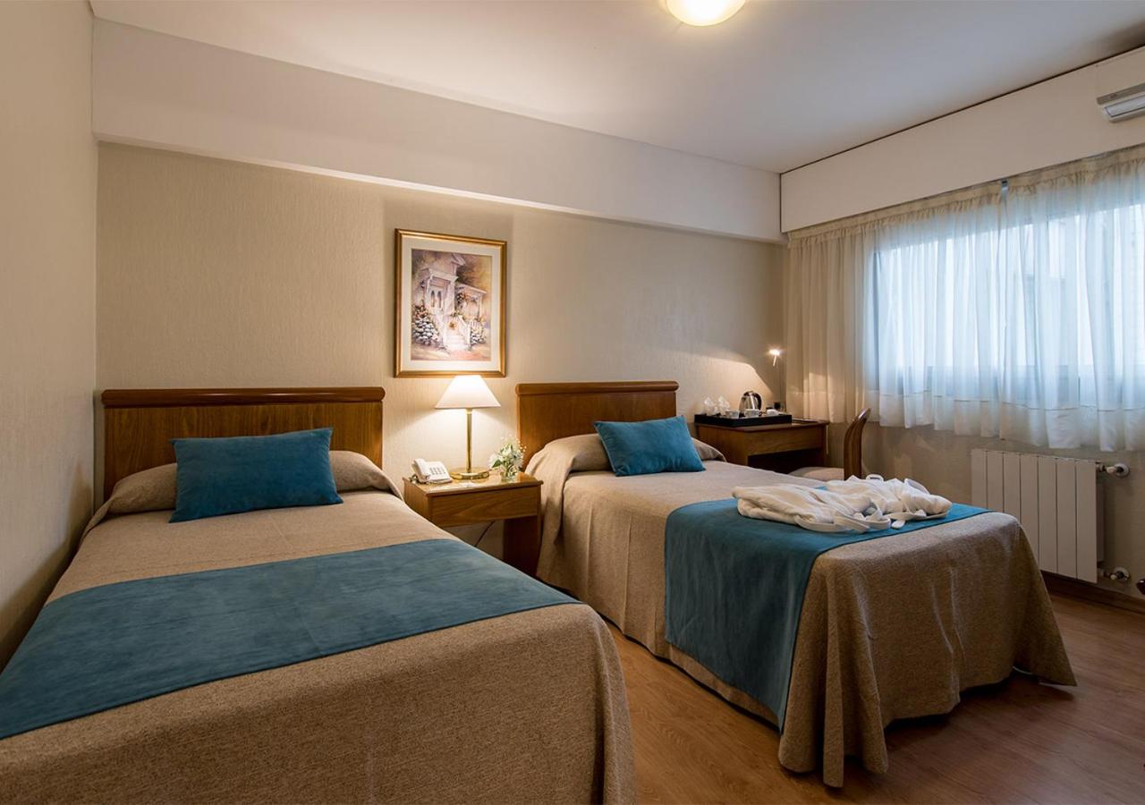 Standard Twin Room photo 2