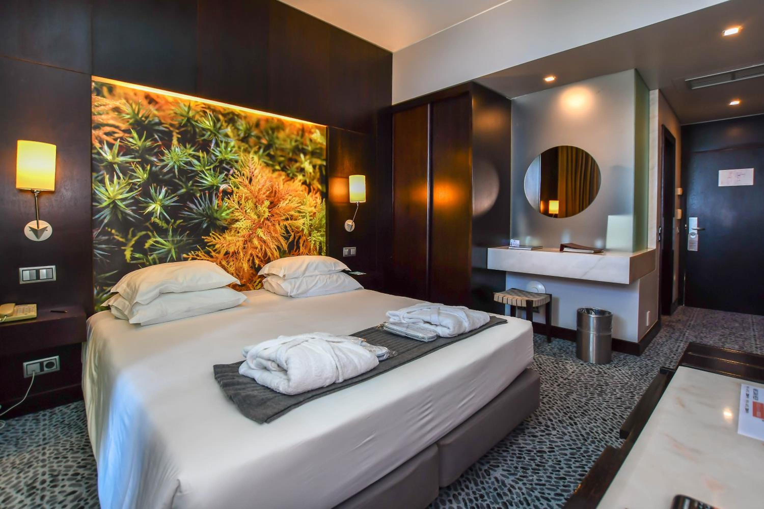 Double or Twin Room - Photo 4