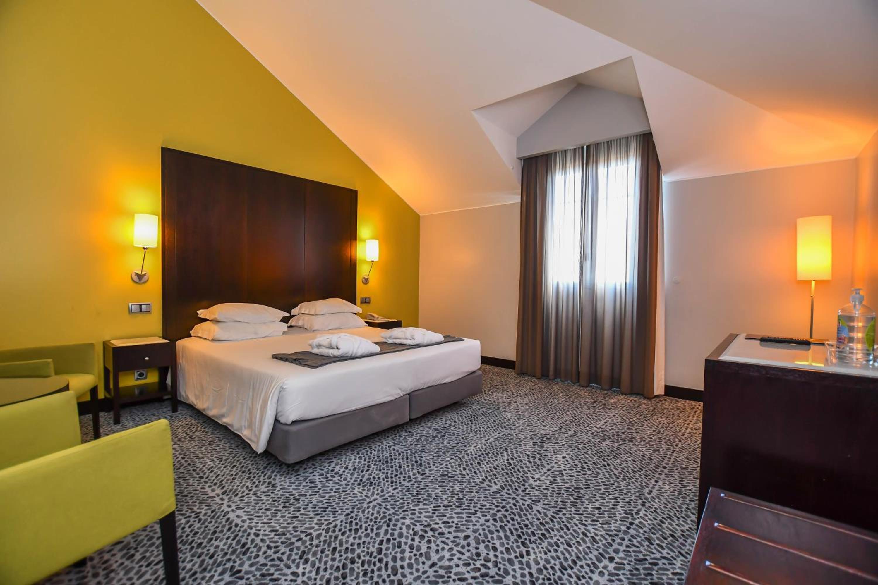 Double or Twin Room - Photo 1