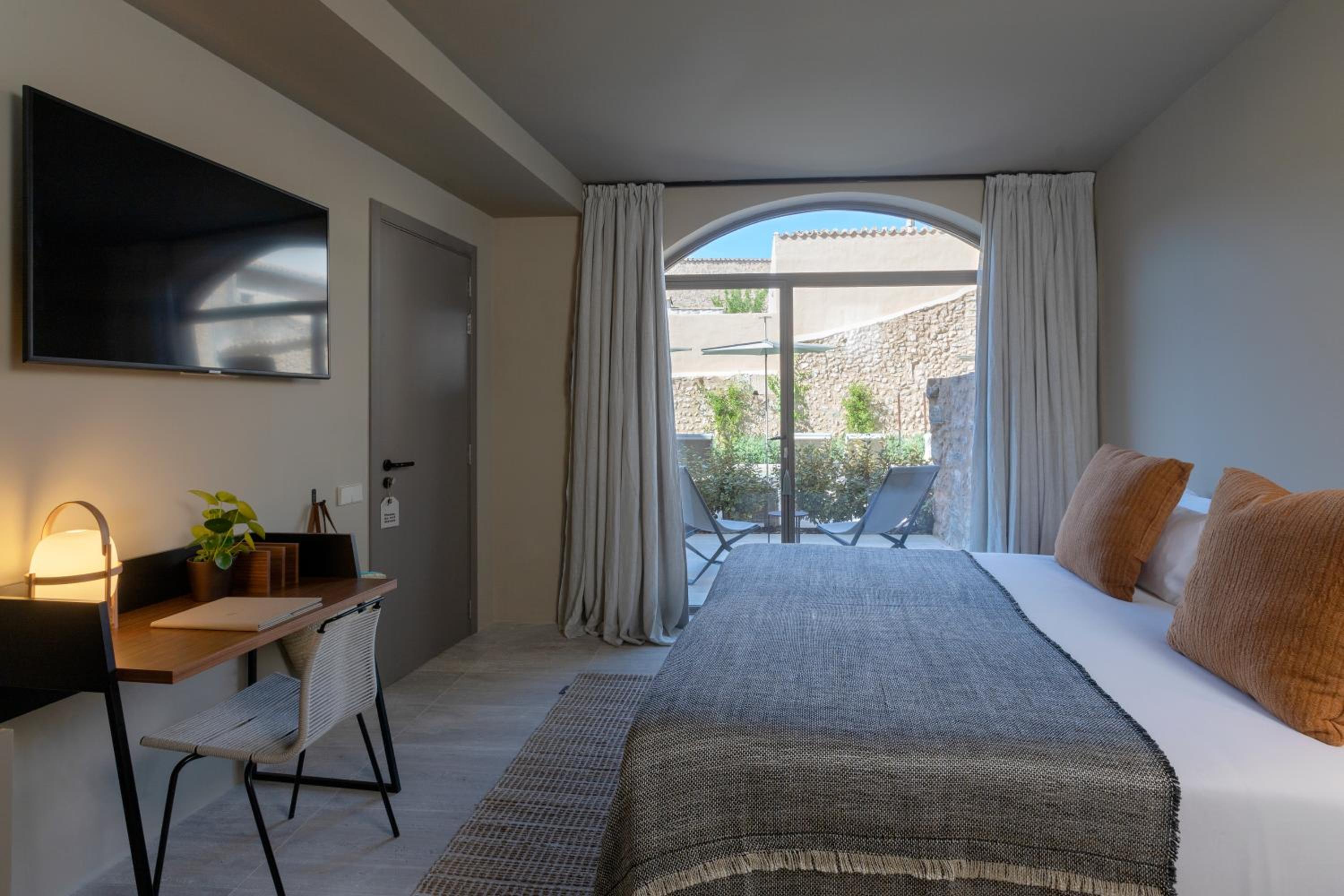 Deluxe Double Room with Terrace