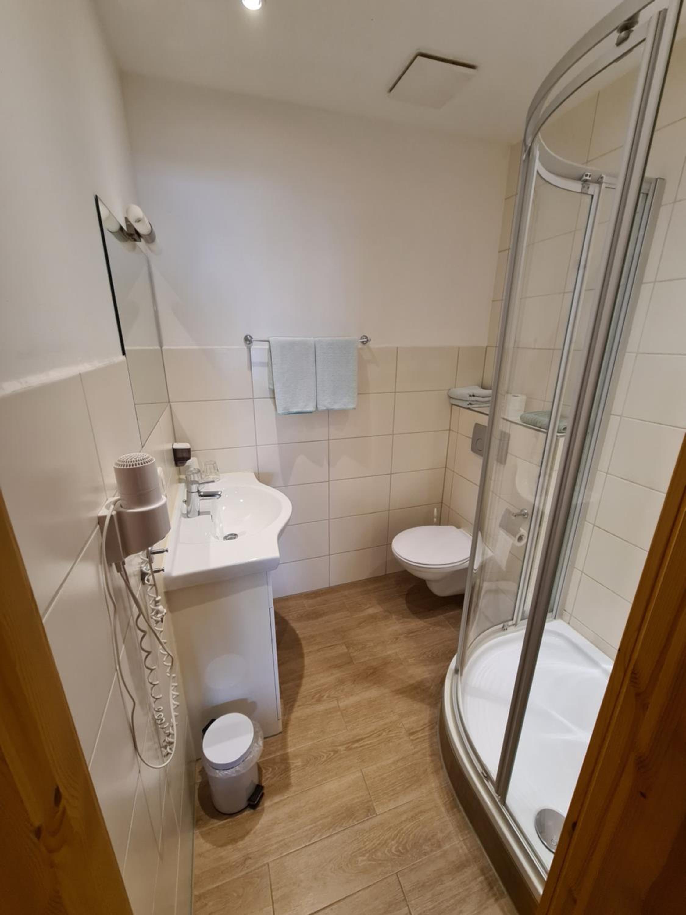Standard Double Room - Photo 2