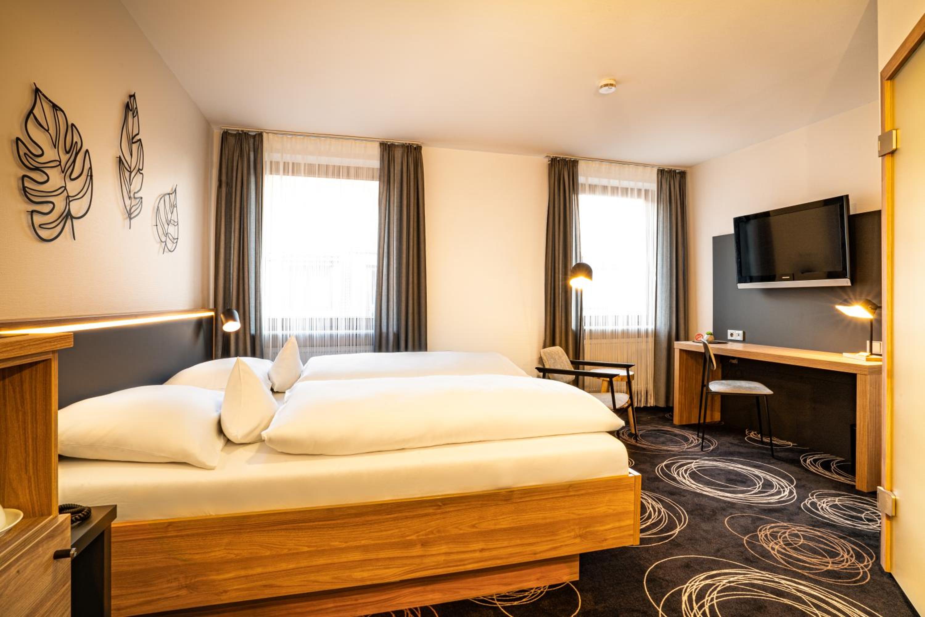Standard Double Room - Photo 7