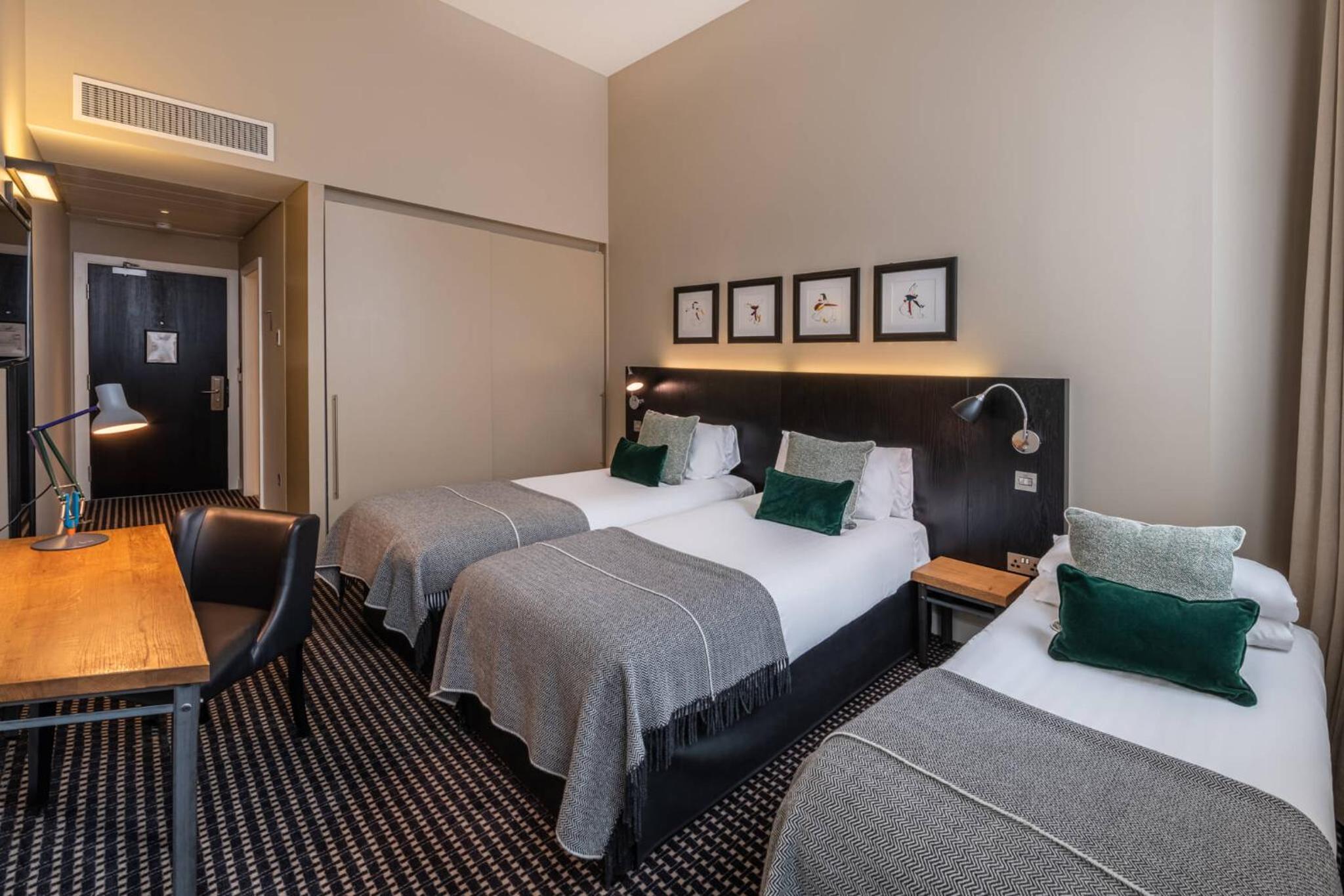 Superior King or Twin Room - Photo 3