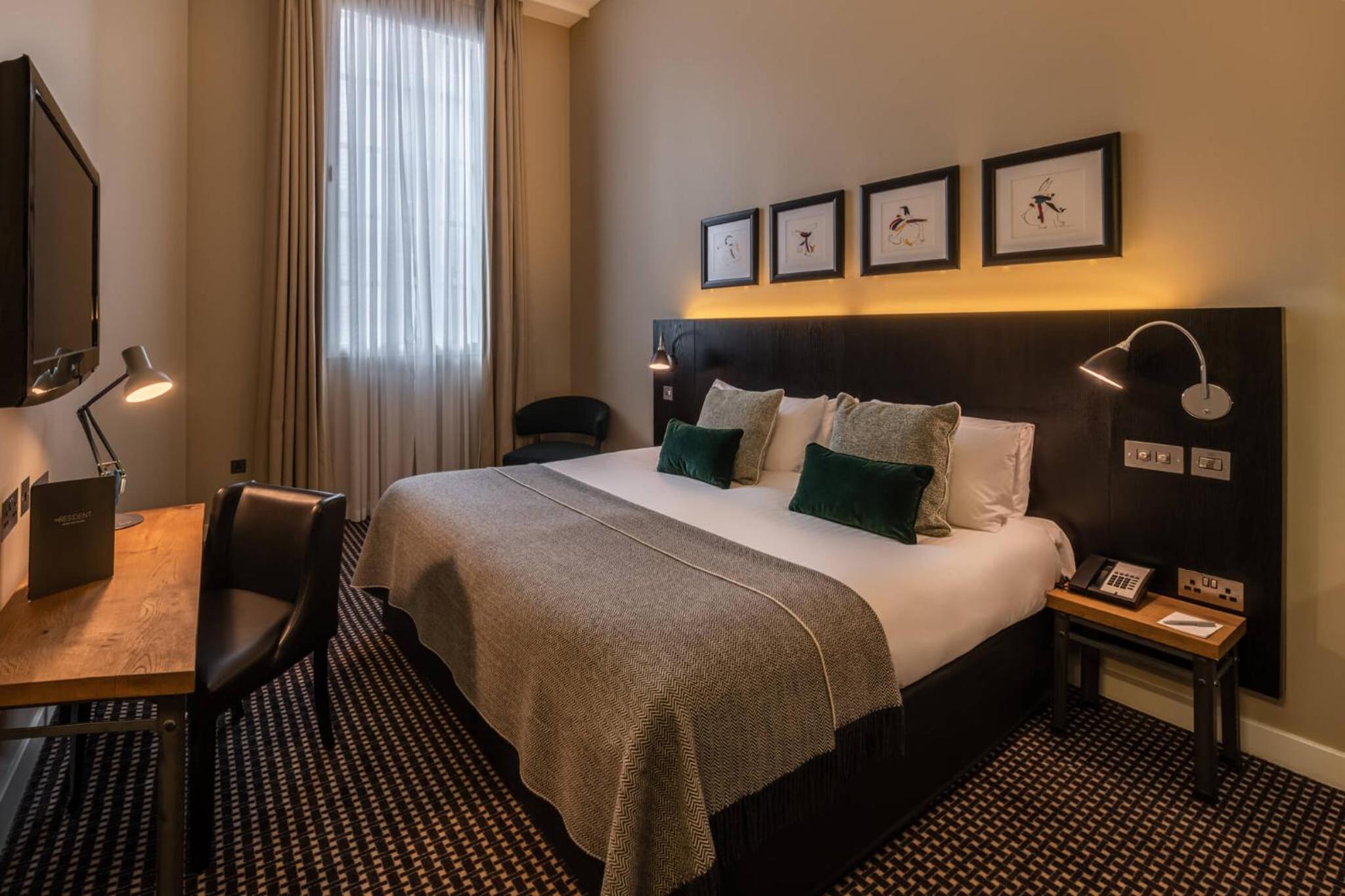 Superior King or Twin Room - Photo 12