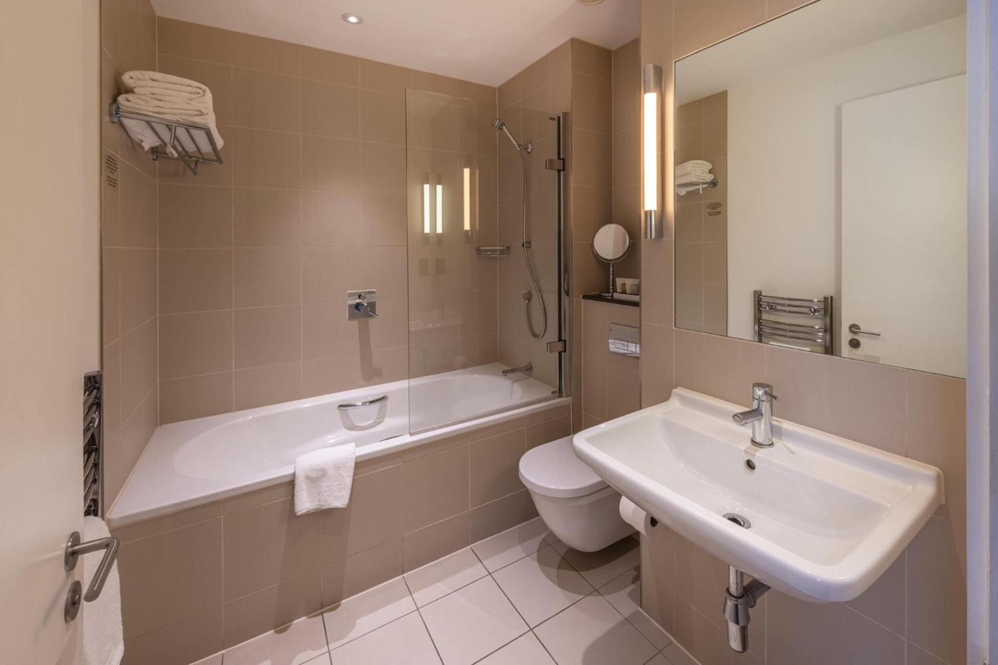 Superior King or Twin Room - Photo 8